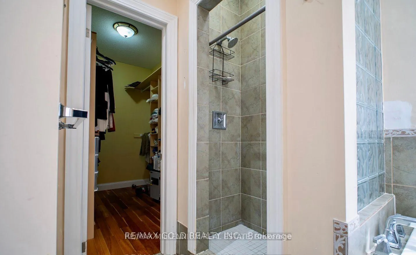 Photo 16 of 8905 McGarry Drive, Niagara Falls, Forestview — HOMEH