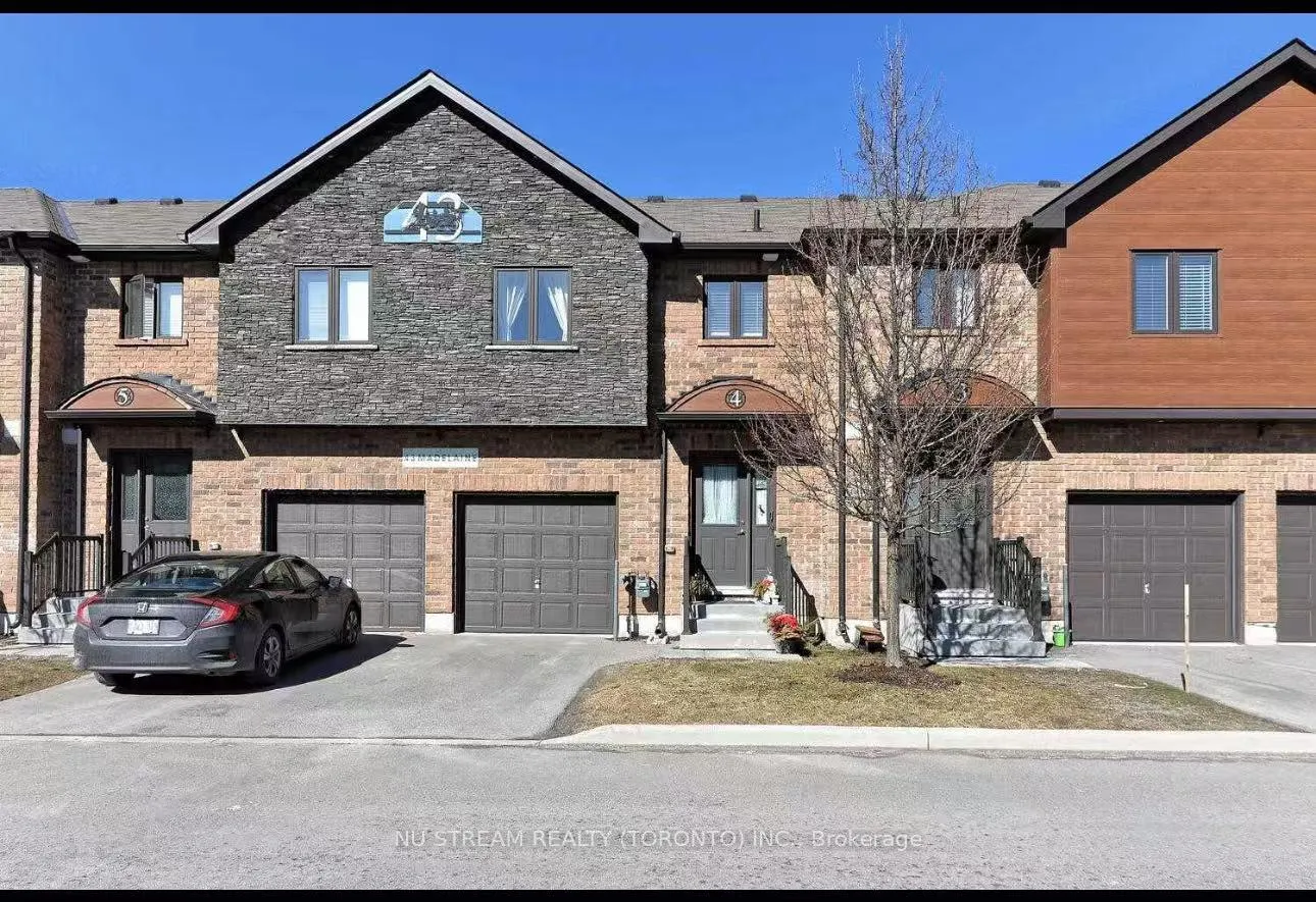 Front of Unit 4, 43 Madelaine Drive