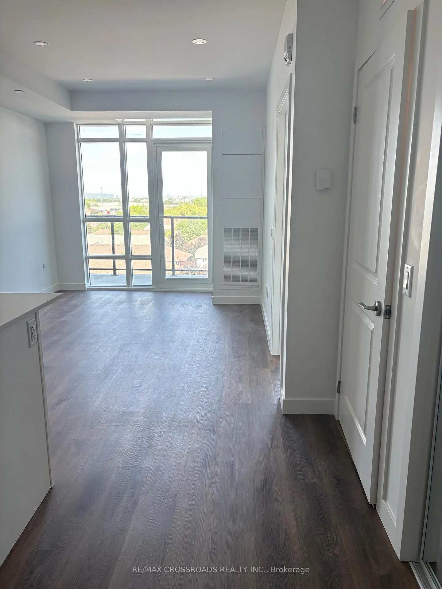 Photo 3 of Unit 706, 461 Green Road, Hamilton, Lakeshore — HOMEH
