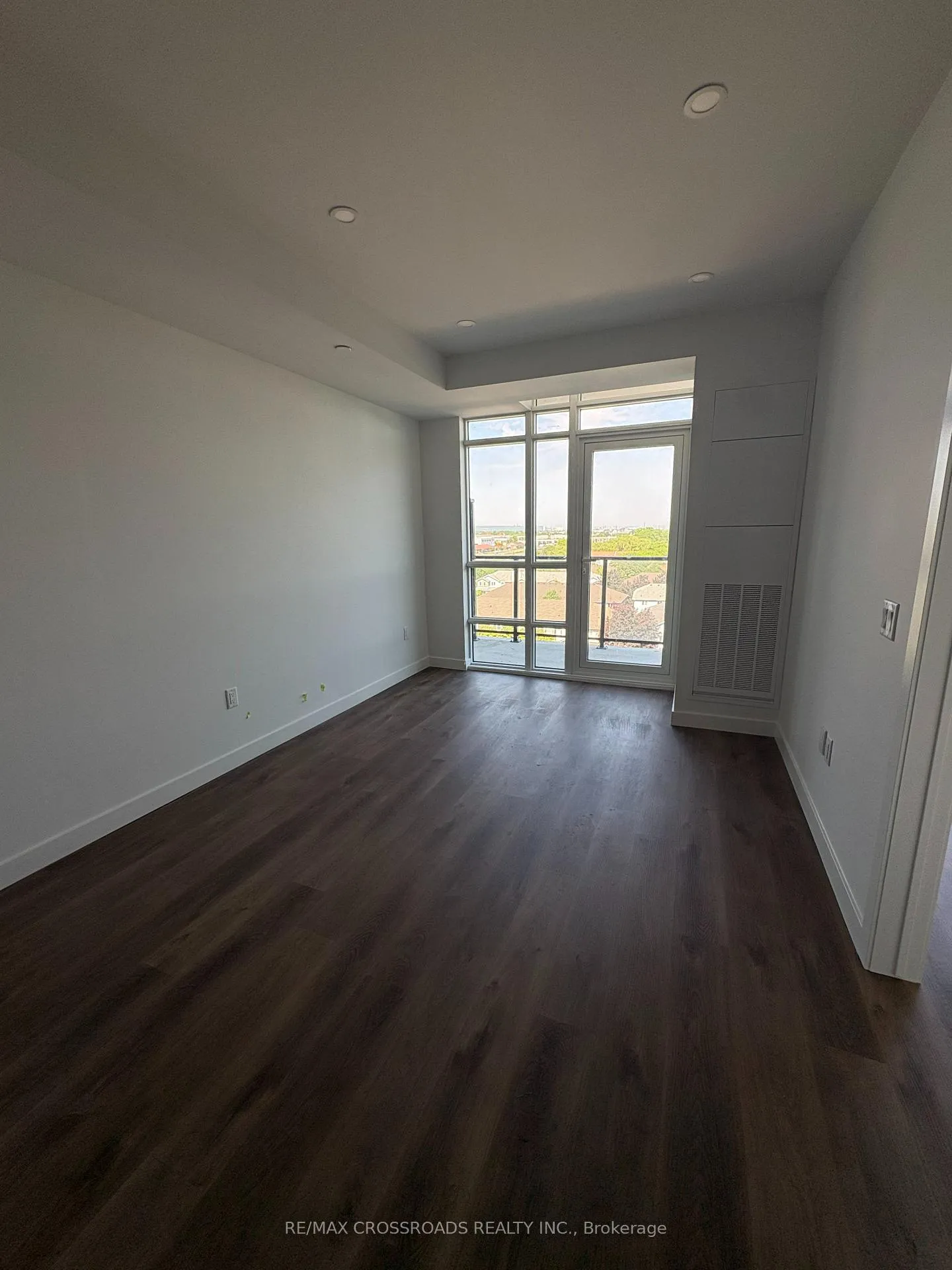 Photo 6 of Unit 706, 461 Green Road, Hamilton, Lakeshore — HOMEH