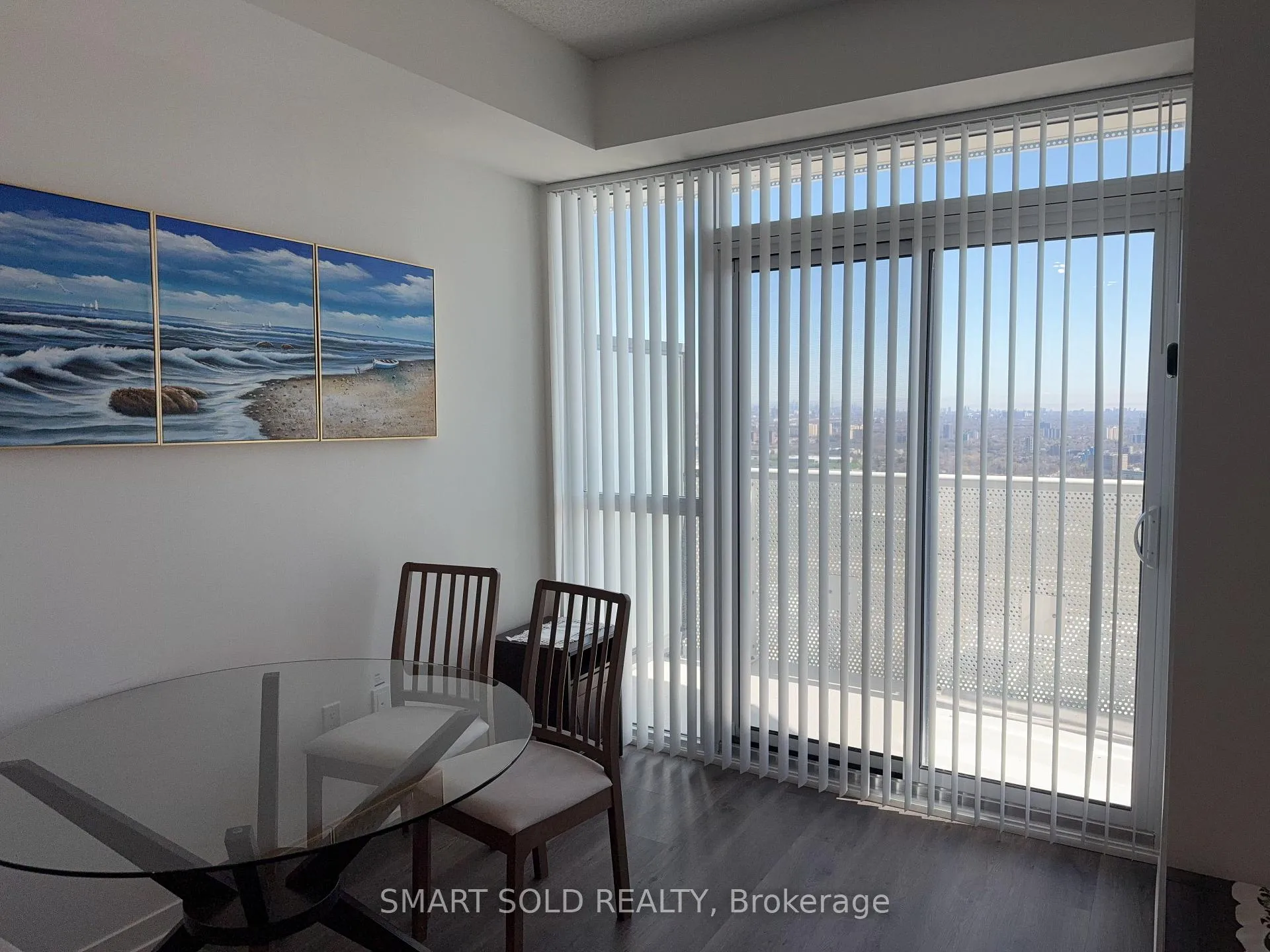 Photo 9 of Unit 5611, 8 Interchange Way, Vaughan, Vaughan Corporate Centre — HOMEH