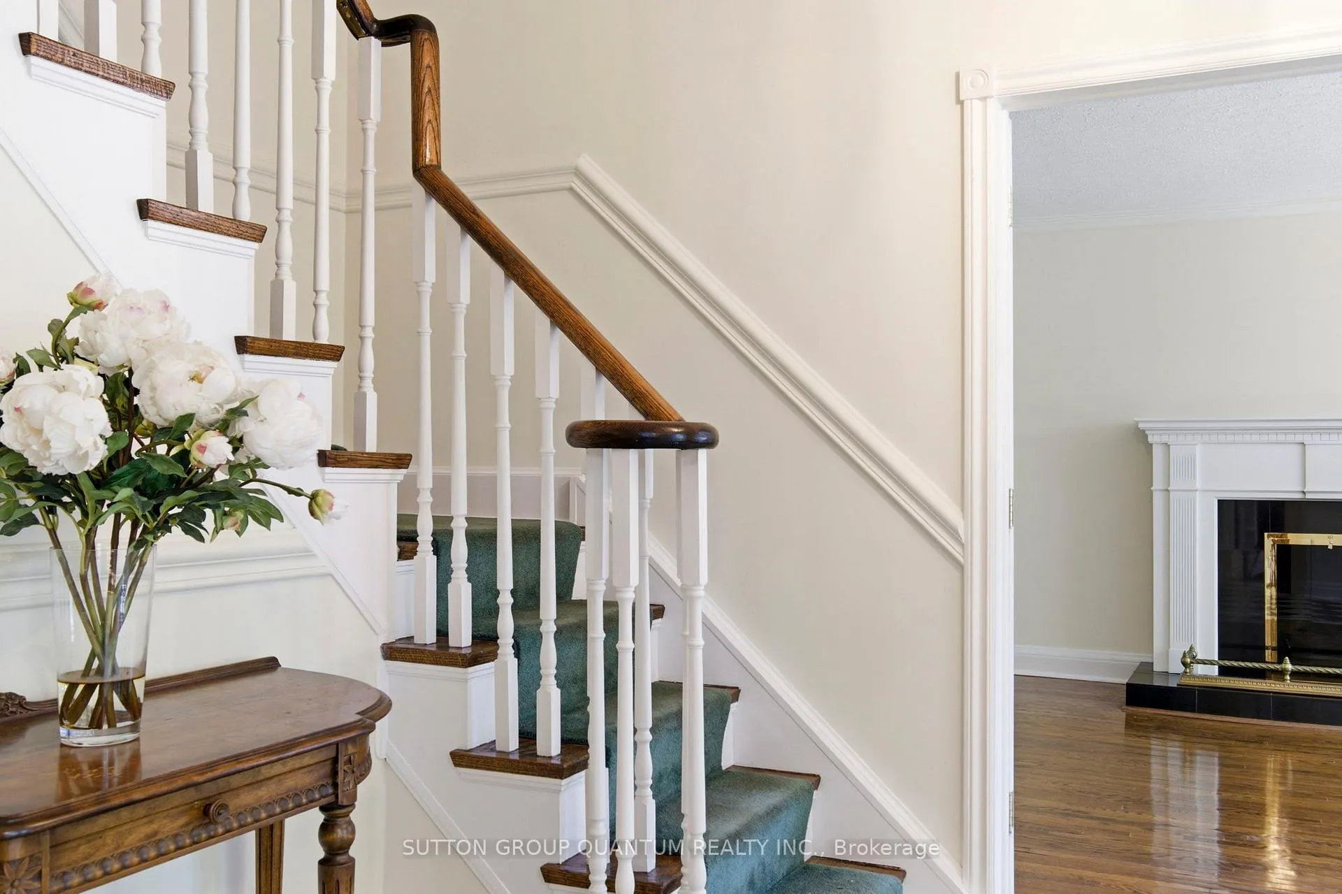 Photo 9 of 8 Riverside Crescent, Toronto, High Park-Swansea — HOMEH