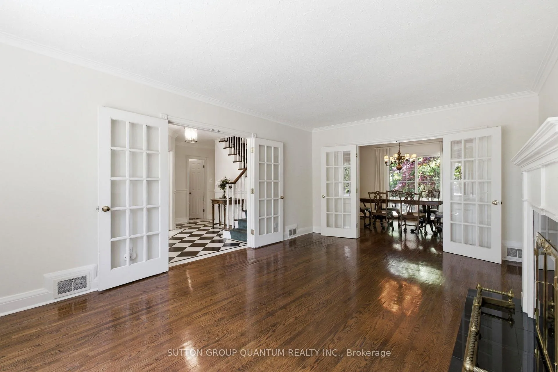 Photo 13 of 8 Riverside Crescent, Toronto, High Park-Swansea — HOMEH