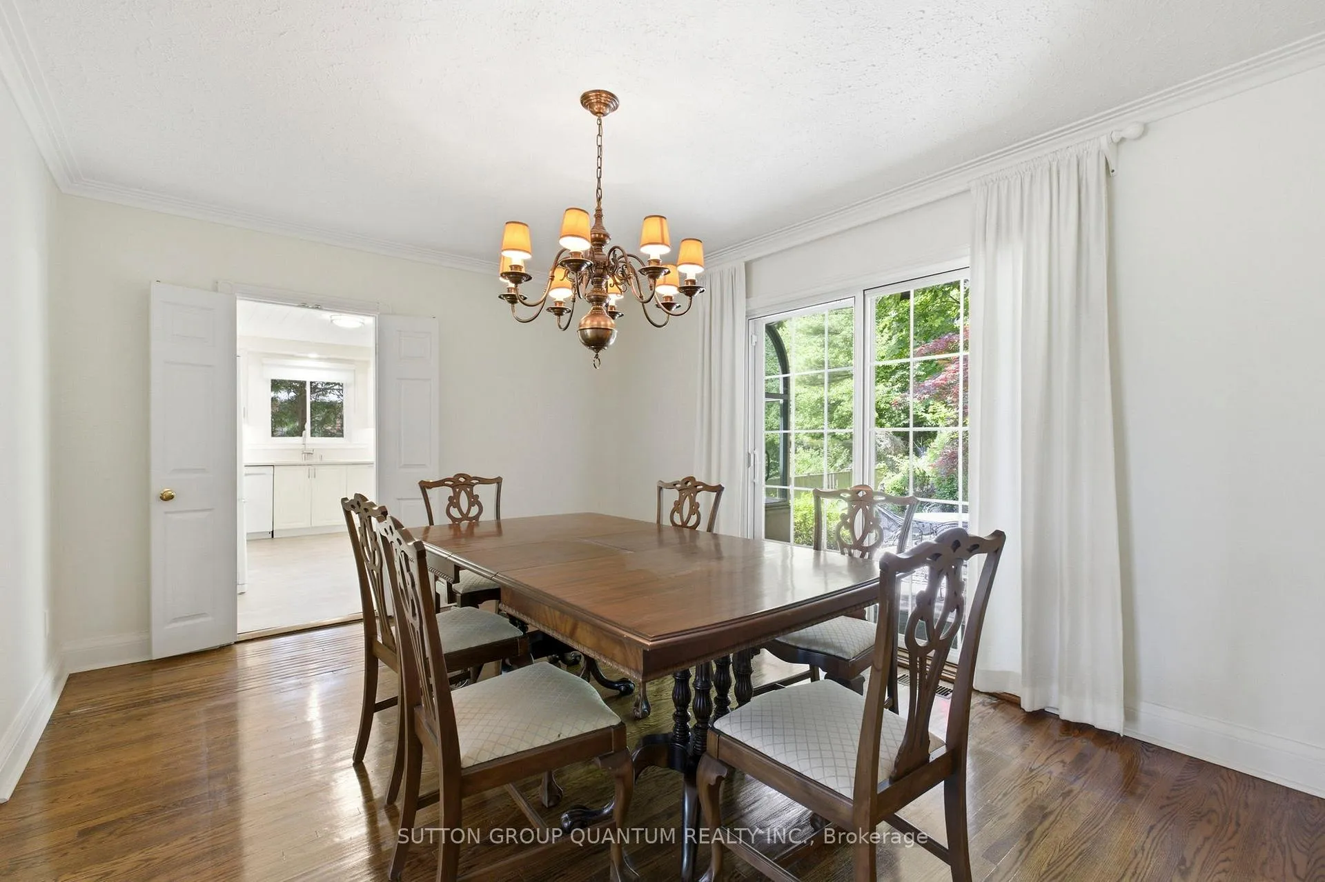 Photo 16 of 8 Riverside Crescent, Toronto, High Park-Swansea — HOMEH