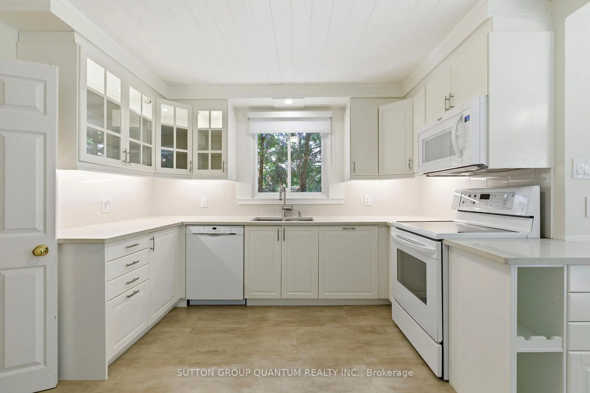 Photo 18 of 8 Riverside Crescent, Toronto, High Park-Swansea — HOMEH