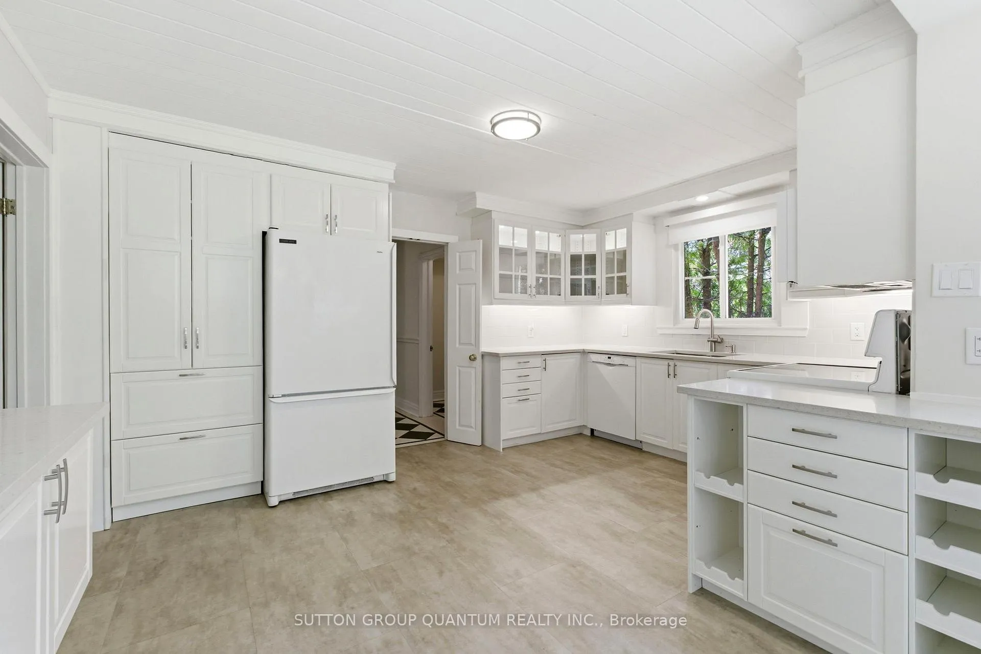 Photo 20 of 8 Riverside Crescent, Toronto, High Park-Swansea — HOMEH