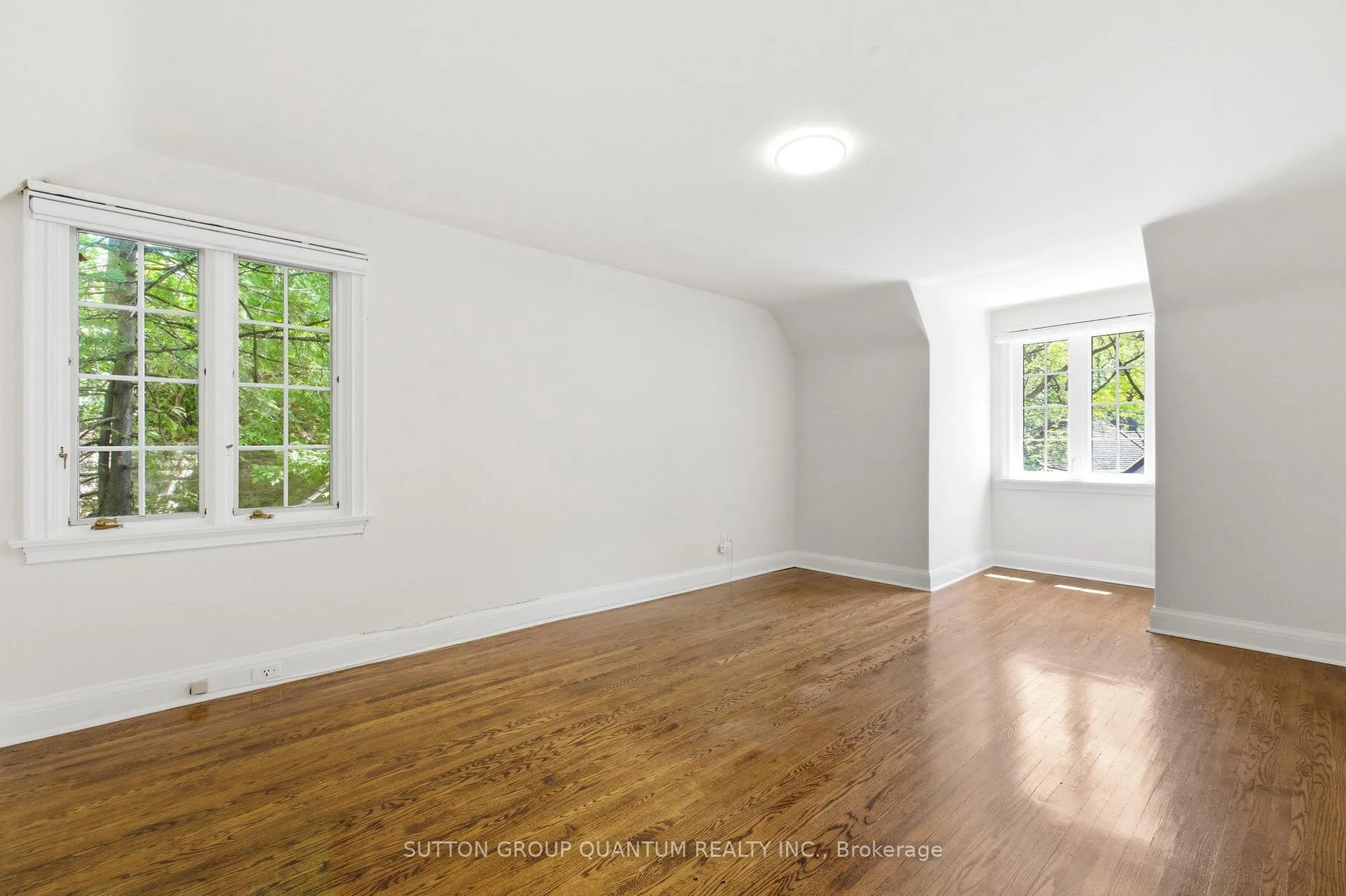 Photo 23 of 8 Riverside Crescent, Toronto, High Park-Swansea — HOMEH