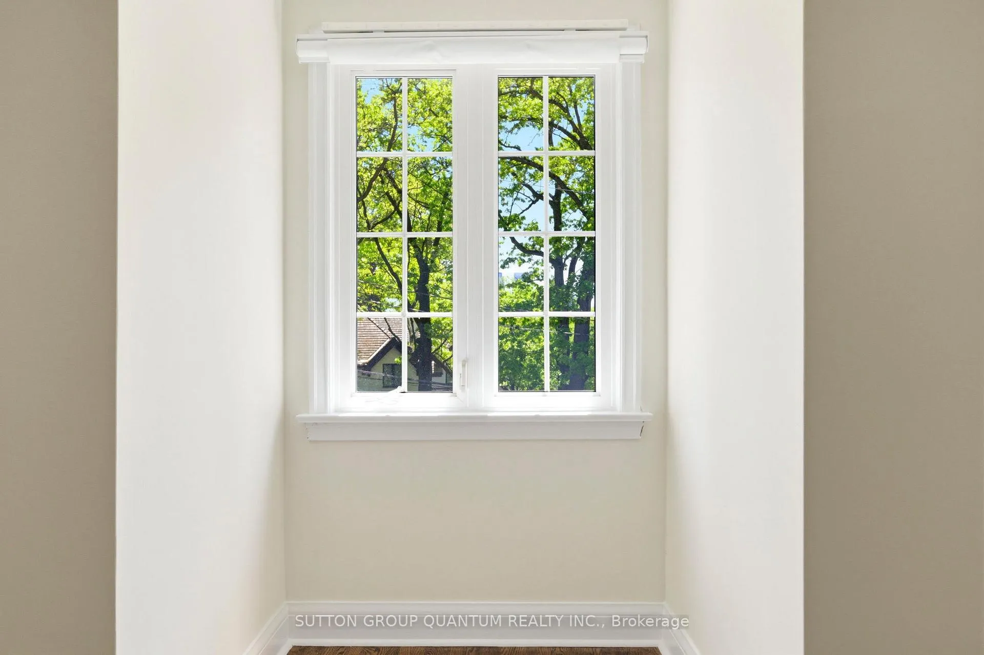 Photo 24 of 8 Riverside Crescent, Toronto, High Park-Swansea — HOMEH