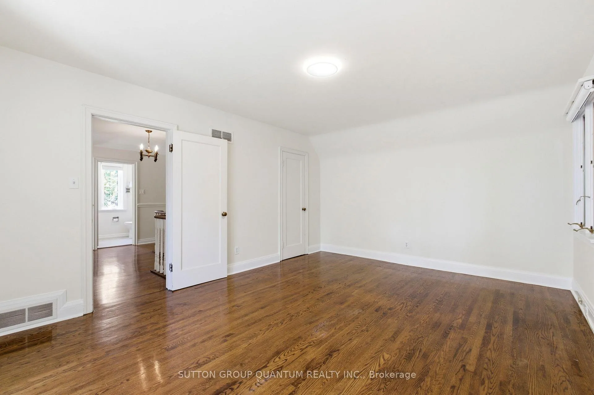 Photo 25 of 8 Riverside Crescent, Toronto, High Park-Swansea — HOMEH