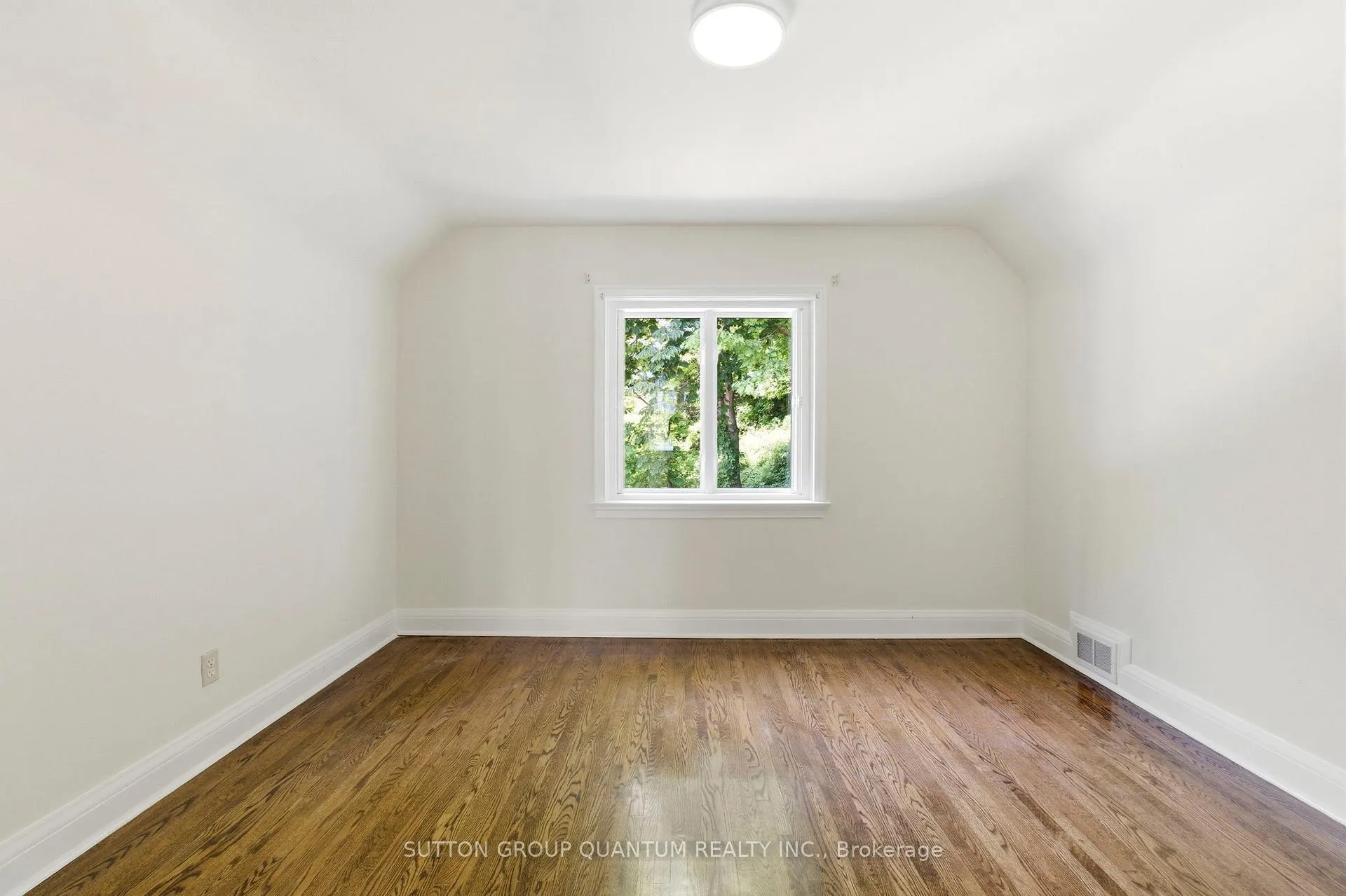 Photo 29 of 8 Riverside Crescent, Toronto, High Park-Swansea — HOMEH