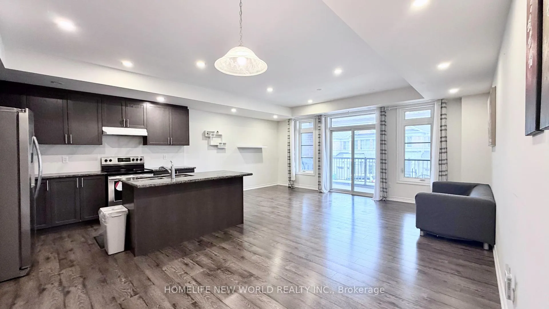Photo 4 of Unit Unit A, 17 Luzon Avenue, Markham, Box Grove — HOMEH