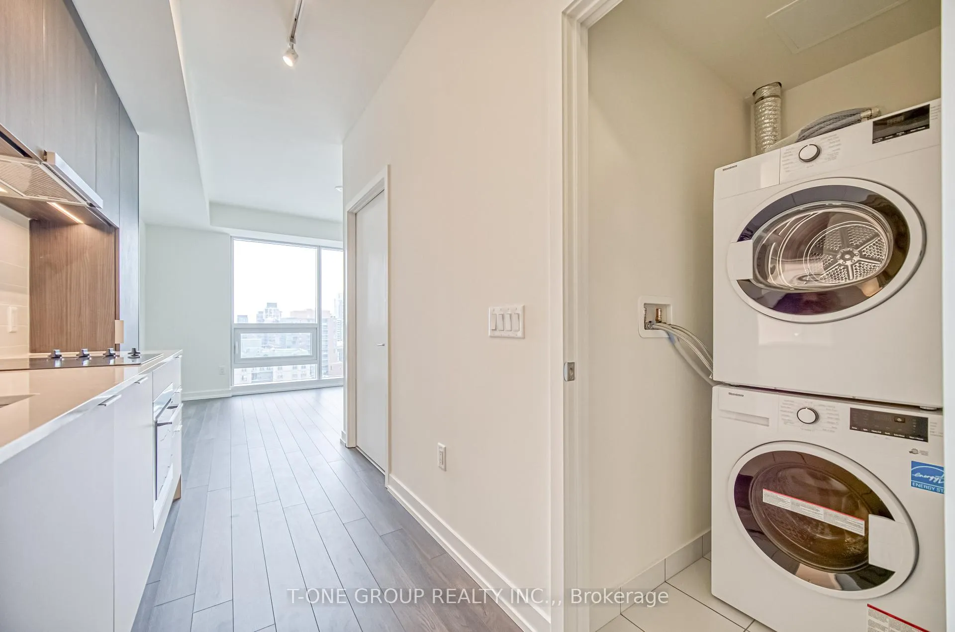 Photo 3 of Unit 1705, 89 Church Street, Toronto, Church-Yonge Corridor — HOMEH