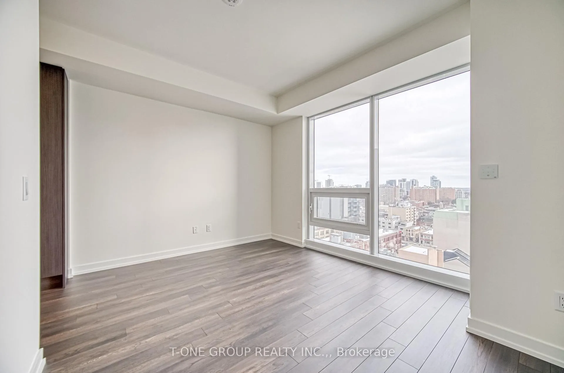 Photo 10 of Unit 1705, 89 Church Street, Toronto, Church-Yonge Corridor — HOMEH
