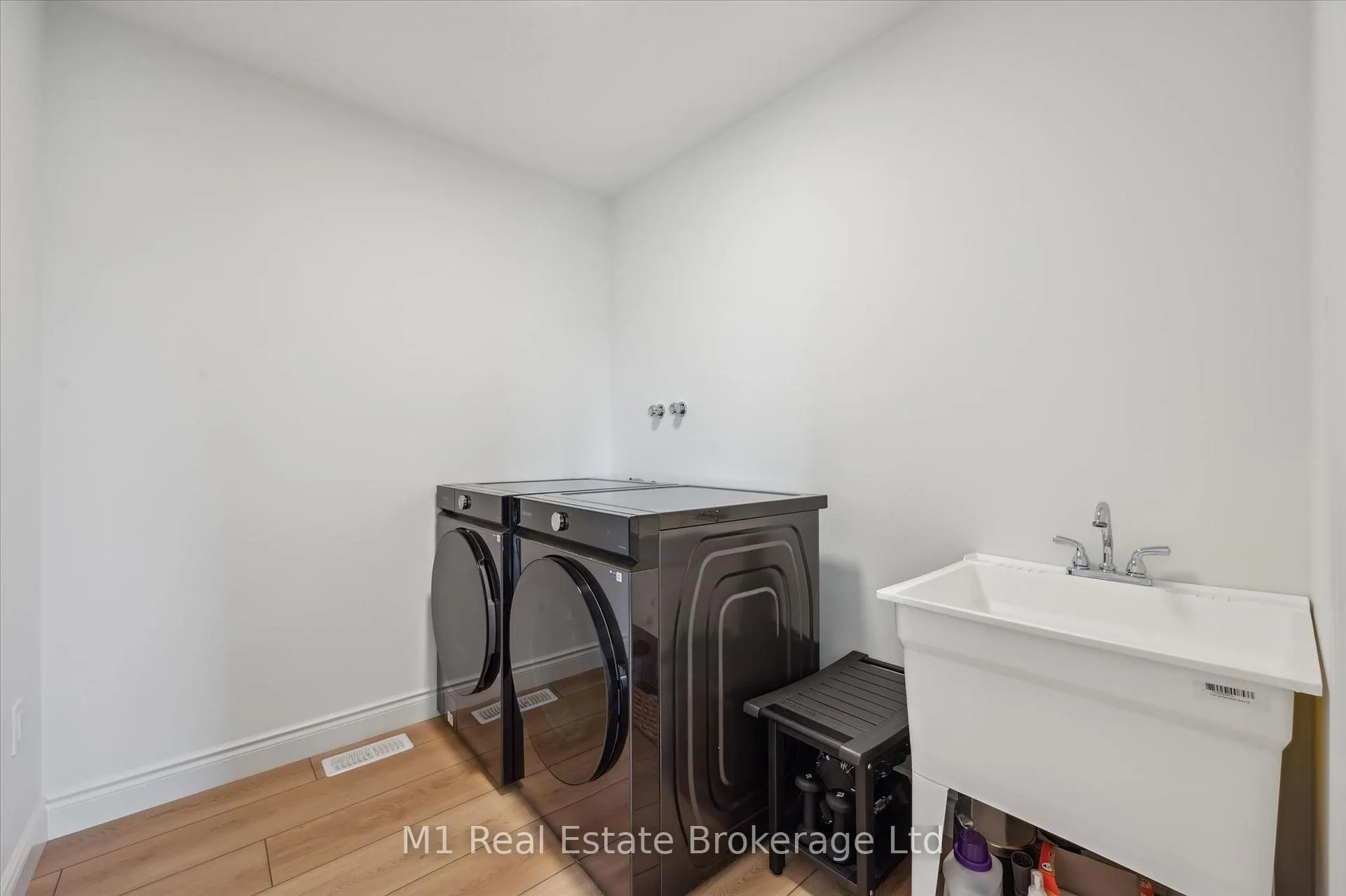 Photo 24 of 184 Haylock Avenue, Centre Wellington, Elora/Salem — HOMEH