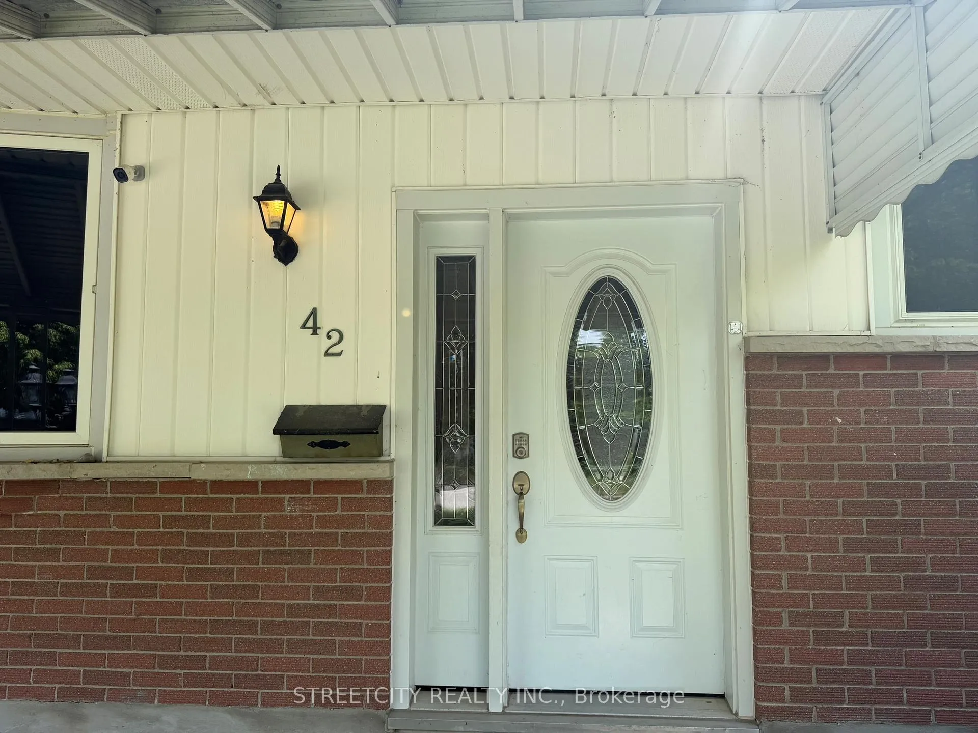 Photo 3 of 42 Oneida Road, London, East D — HOMEH
