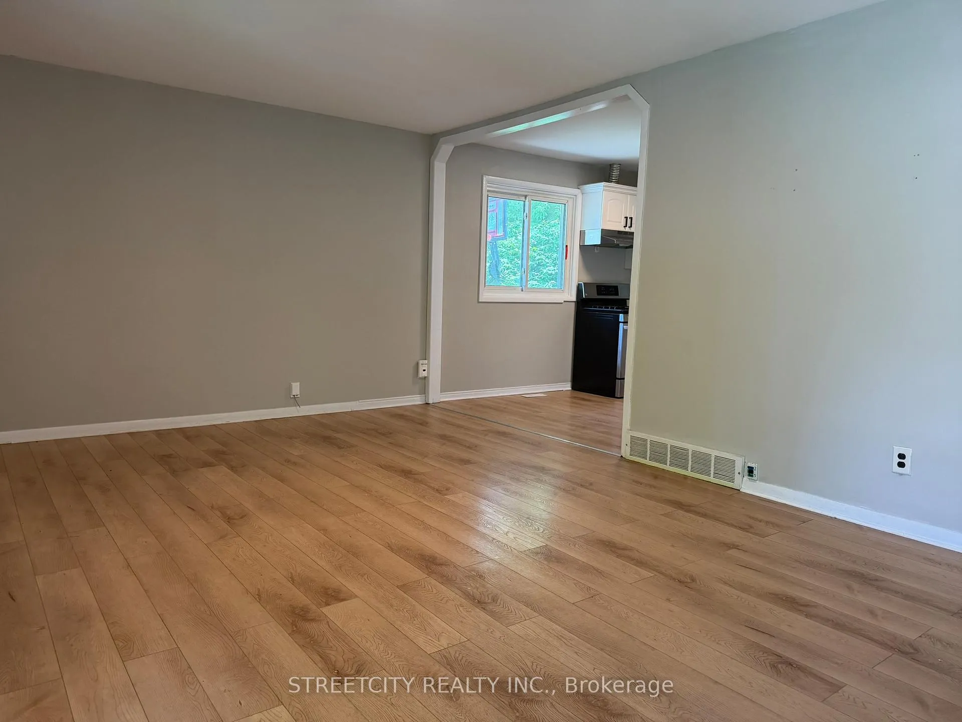 Photo 5 of 42 Oneida Road, London, East D — HOMEH