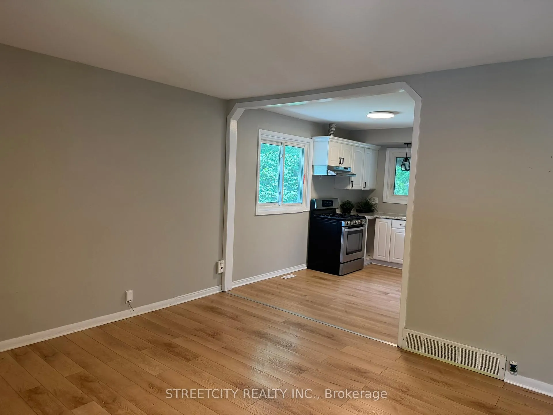 Photo 6 of 42 Oneida Road, London, East D — HOMEH