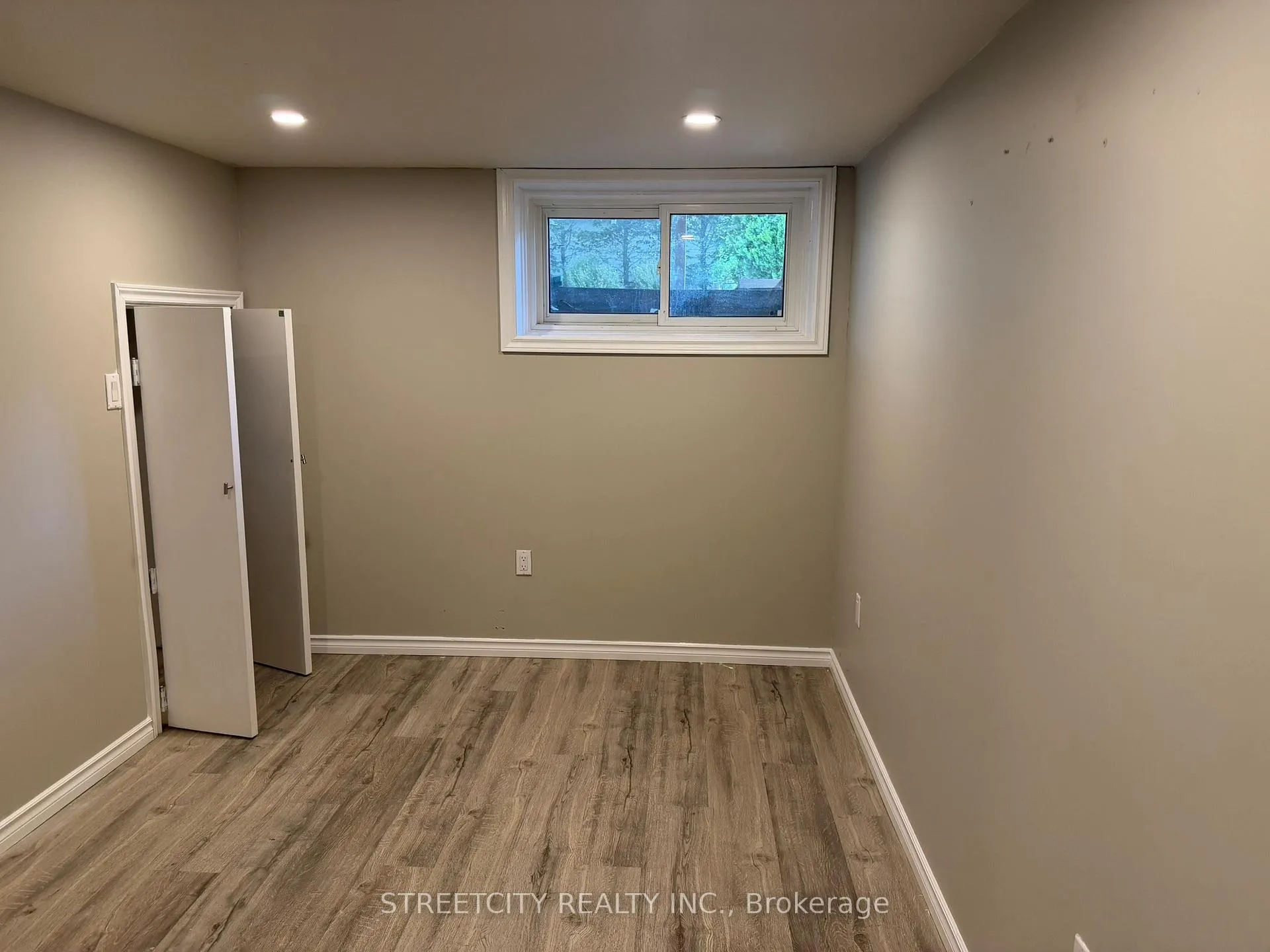 Photo 25 of 42 Oneida Road, London, East D — HOMEH