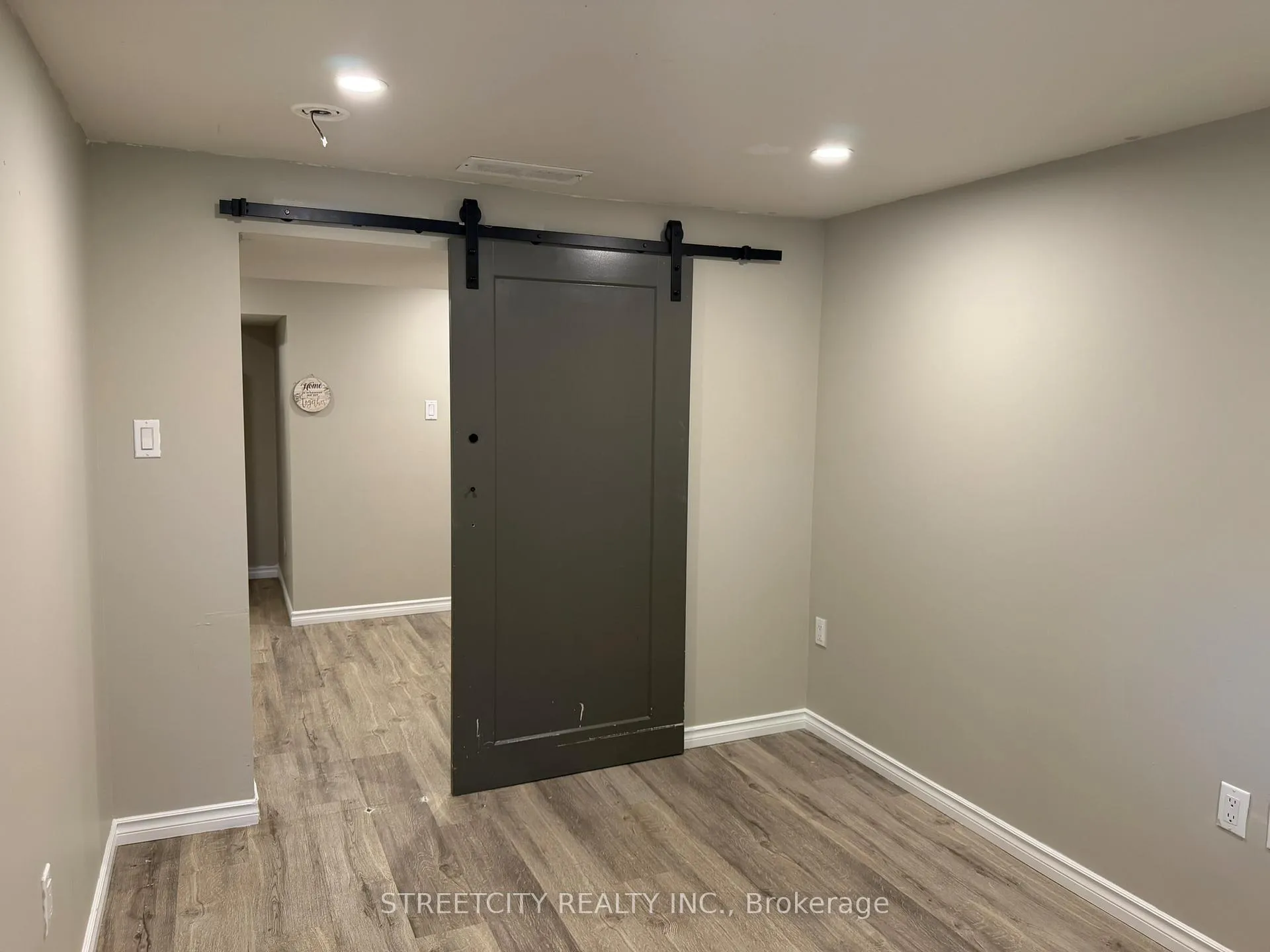 Photo 26 of 42 Oneida Road, London, East D — HOMEH