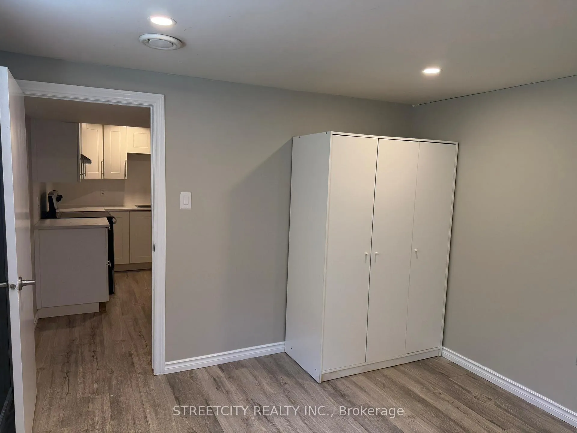 Photo 28 of 42 Oneida Road, London, East D — HOMEH