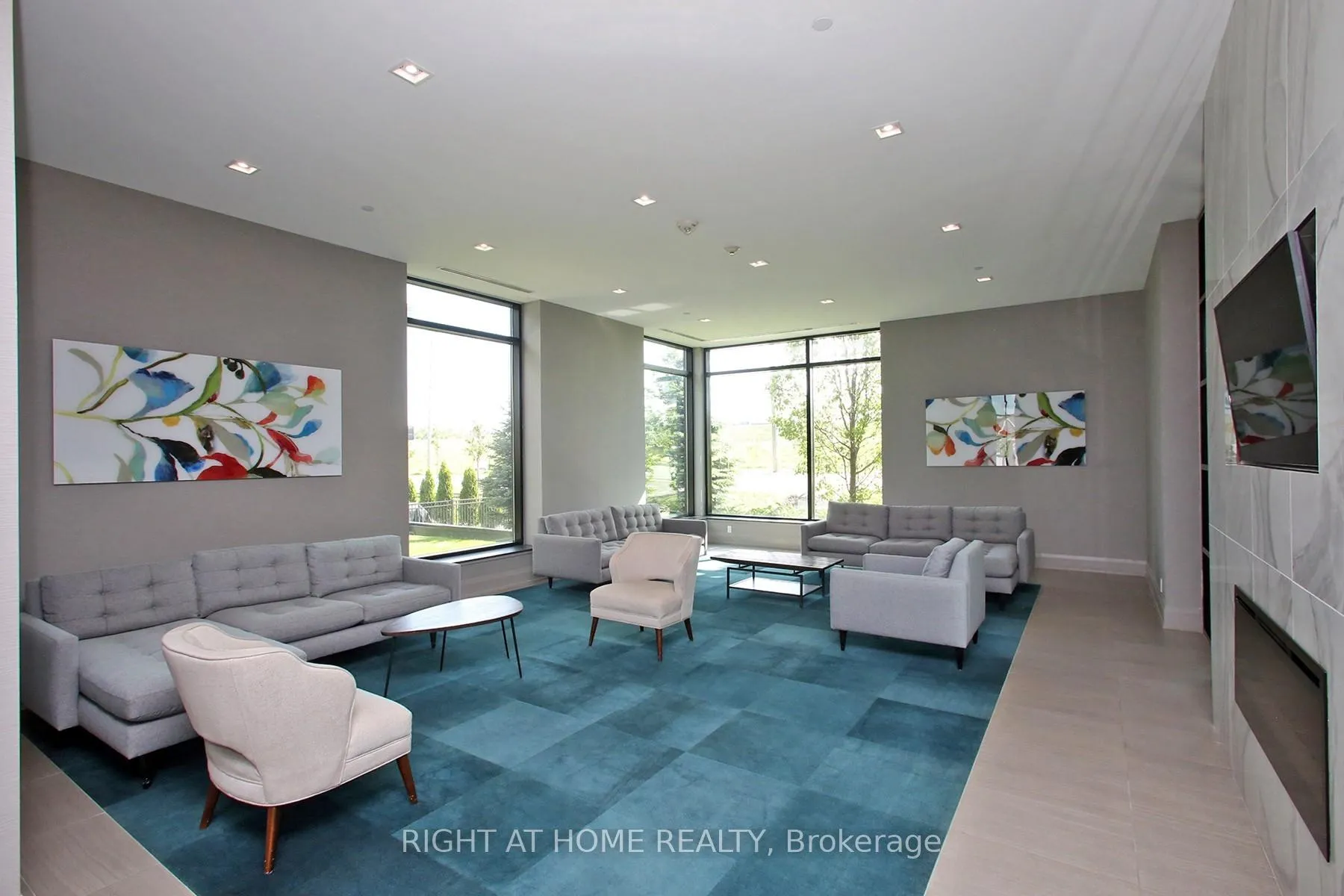Photo 3 of Unit 436, 555 William Graham Drive, Aurora, Rural Aurora — HOMEH