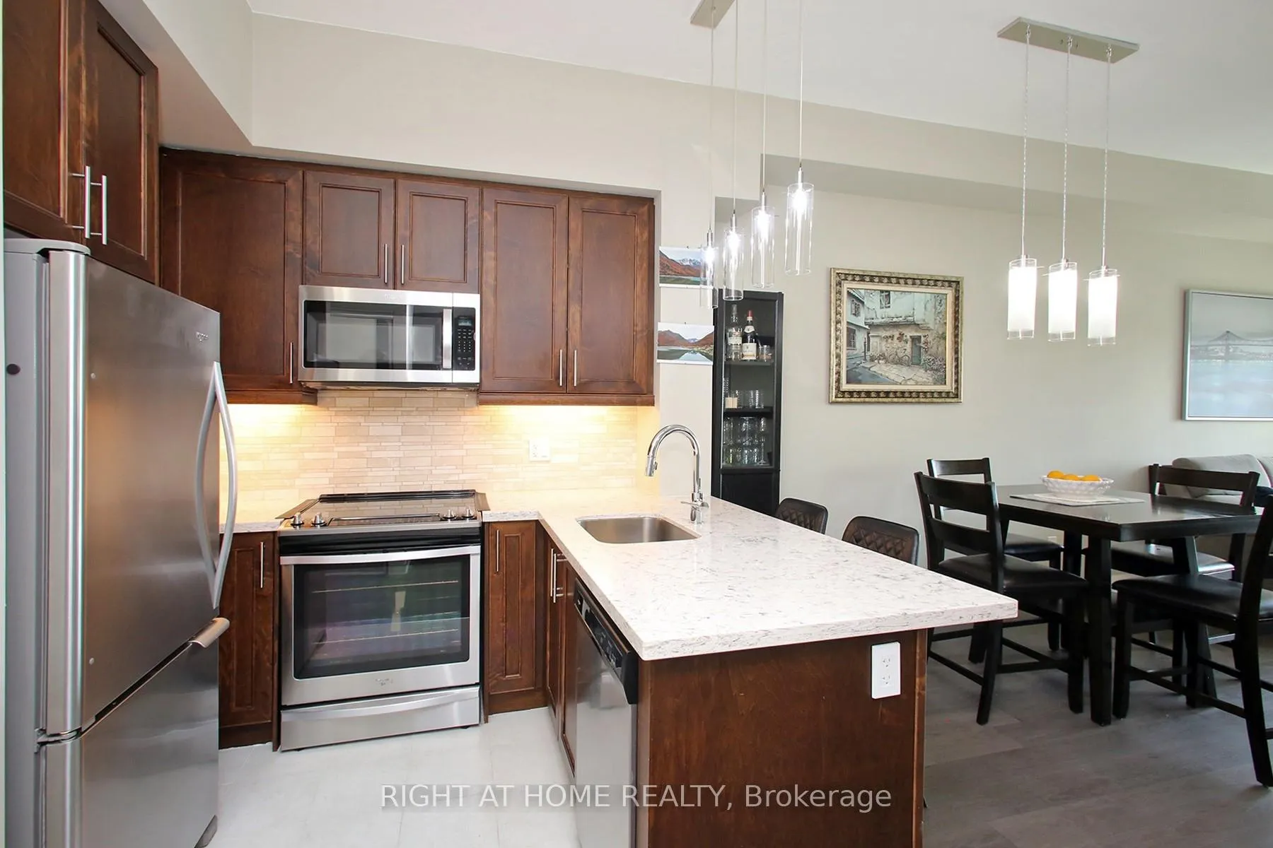 Photo 8 of Unit 436, 555 William Graham Drive, Aurora, Rural Aurora — HOMEH