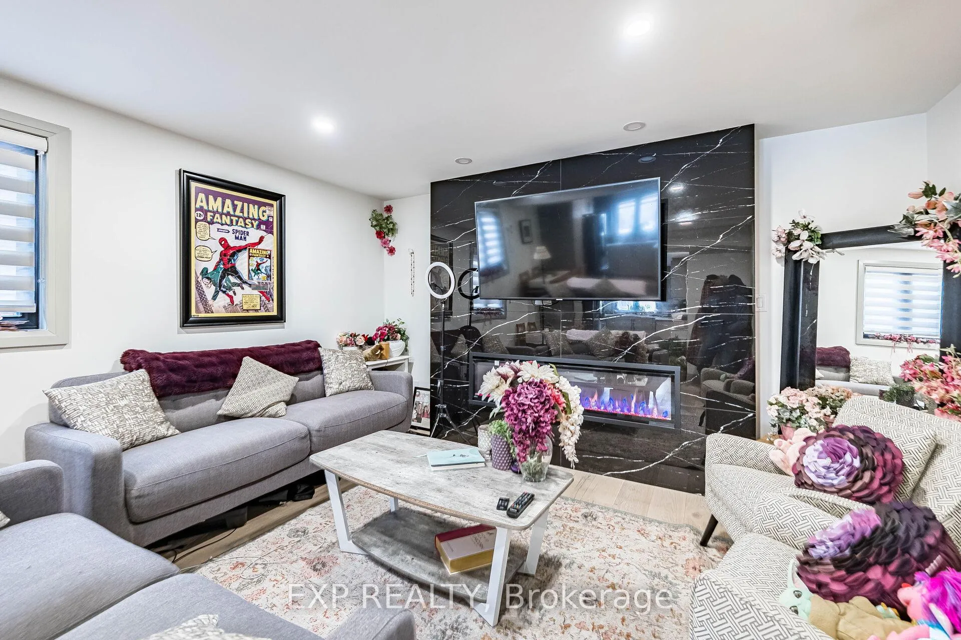 Photo 3 of 7623 Chorozy Street, Niagara Falls, Ascot — HOMEH