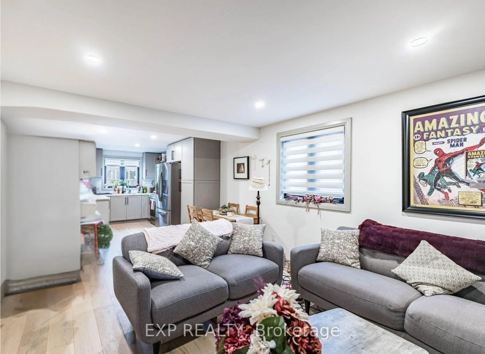 Photo 5 of 7623 Chorozy Street, Niagara Falls, Ascot — HOMEH