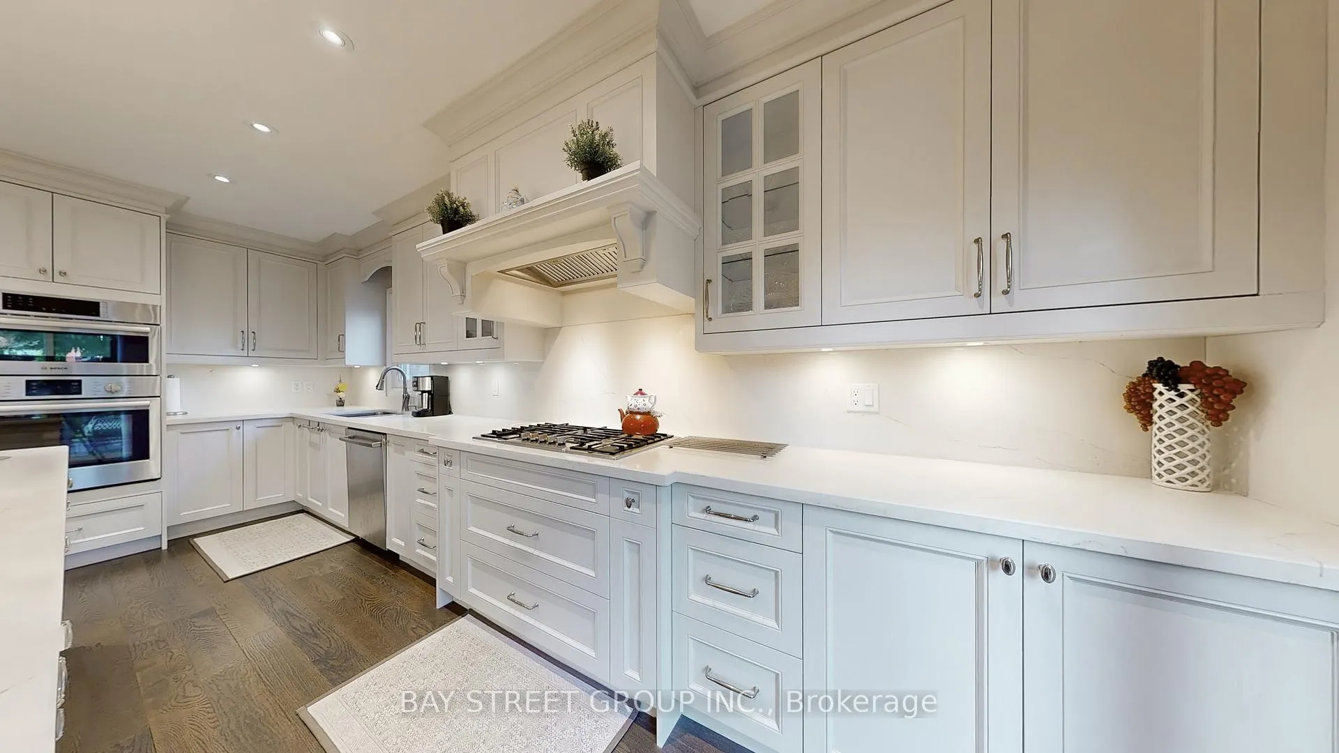 Photo 13 of 57 Whitburn Crescent, Vaughan, Maple — HOMEH