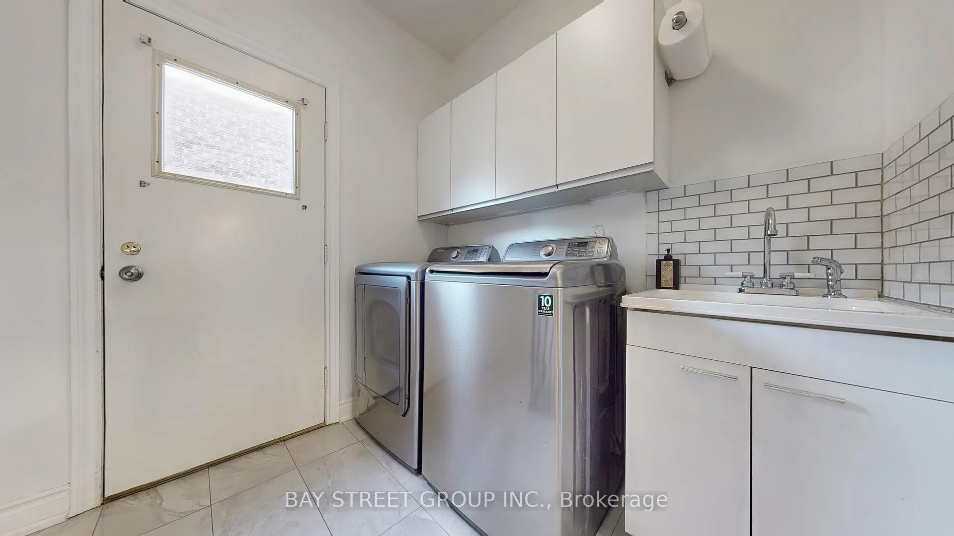 Photo 17 of 57 Whitburn Crescent, Vaughan, Maple — HOMEH
