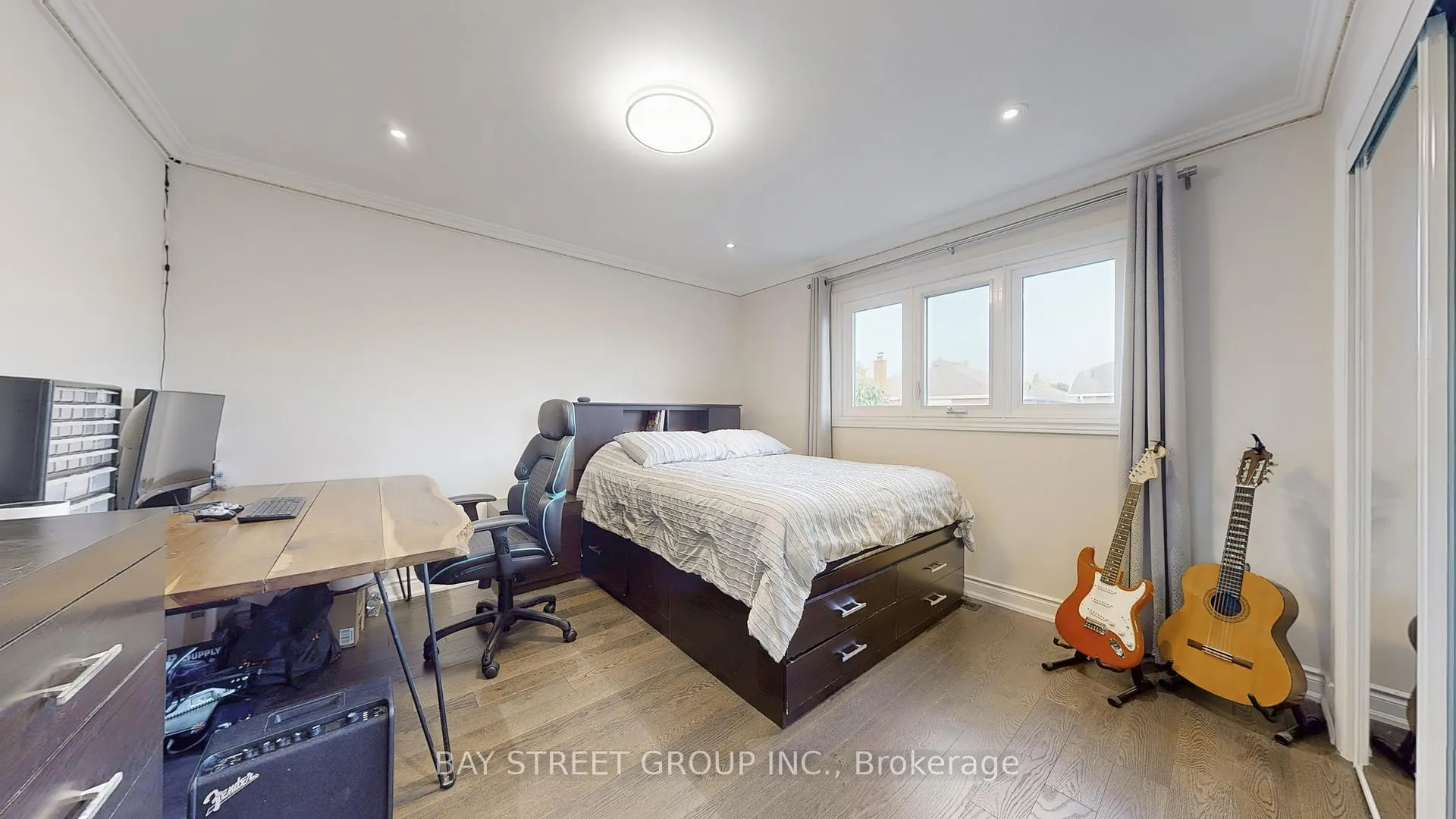 Photo 25 of 57 Whitburn Crescent, Vaughan, Maple — HOMEH