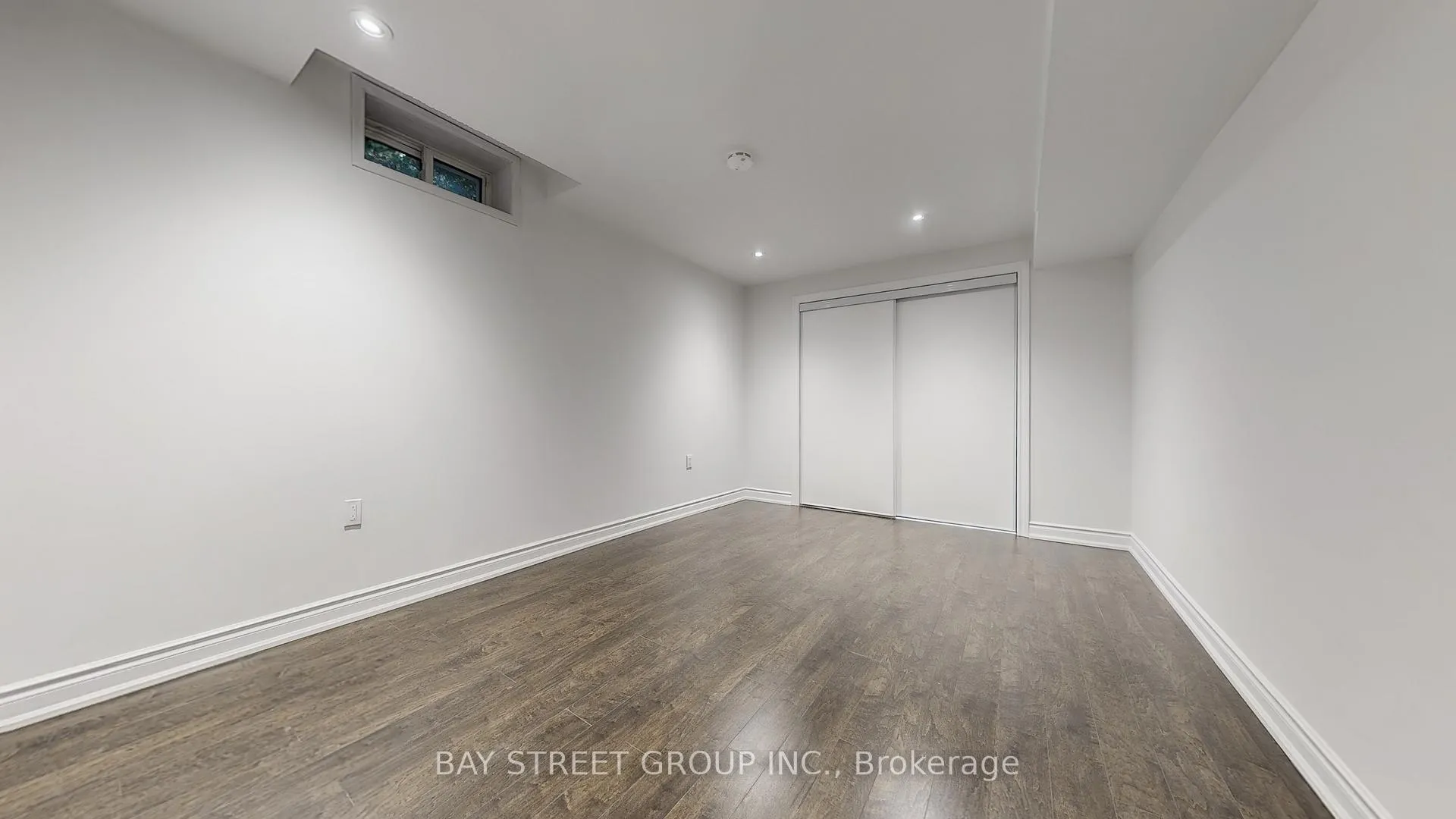 Photo 37 of 57 Whitburn Crescent, Vaughan, Maple — HOMEH