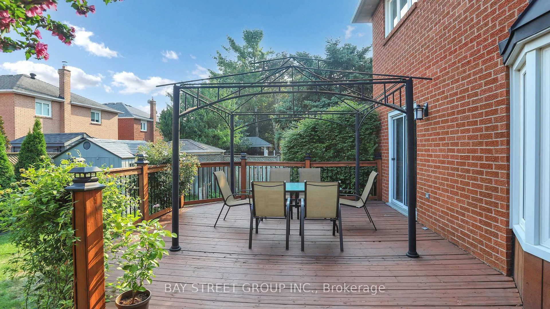 Photo 45 of 57 Whitburn Crescent, Vaughan, Maple — HOMEH