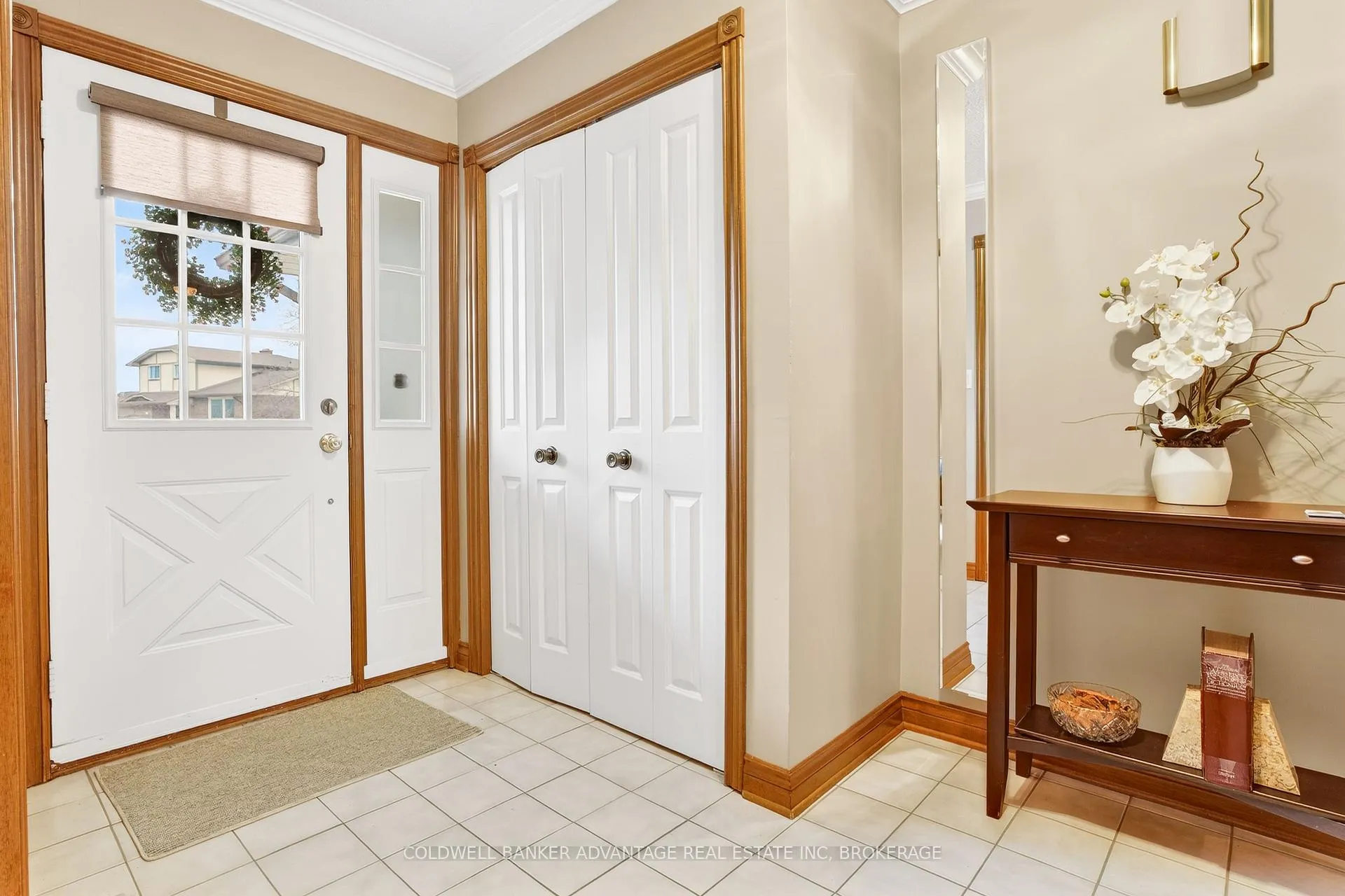 Photo 3 of 41 Adel Drive E, St. Catharines, Carlton/Bunting — HOMEH