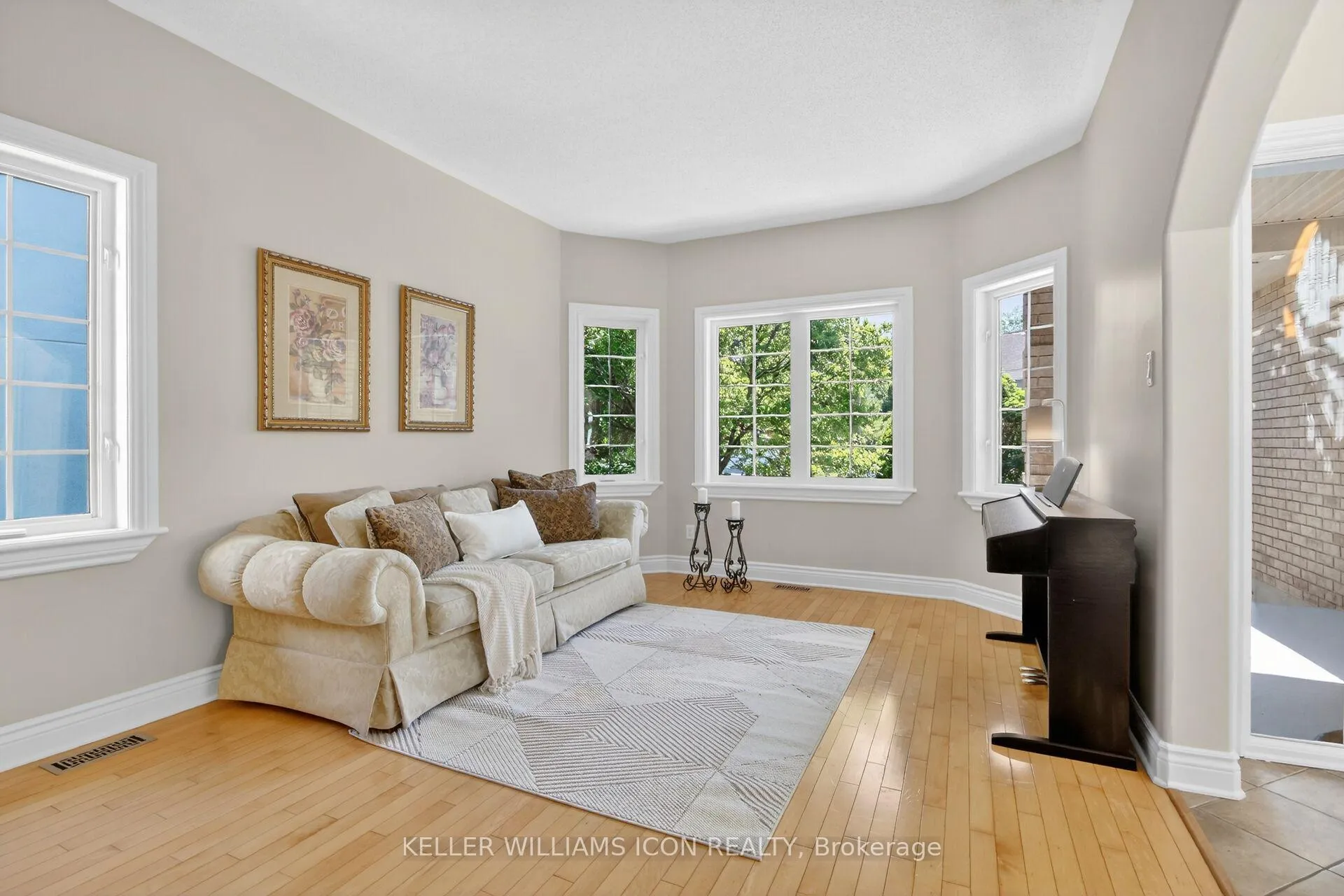 Photo 5 of 136 Shaughnessy Crescent, Ottawa, Kanata - Kanata Lakes/Heritage Hills — HOMEH