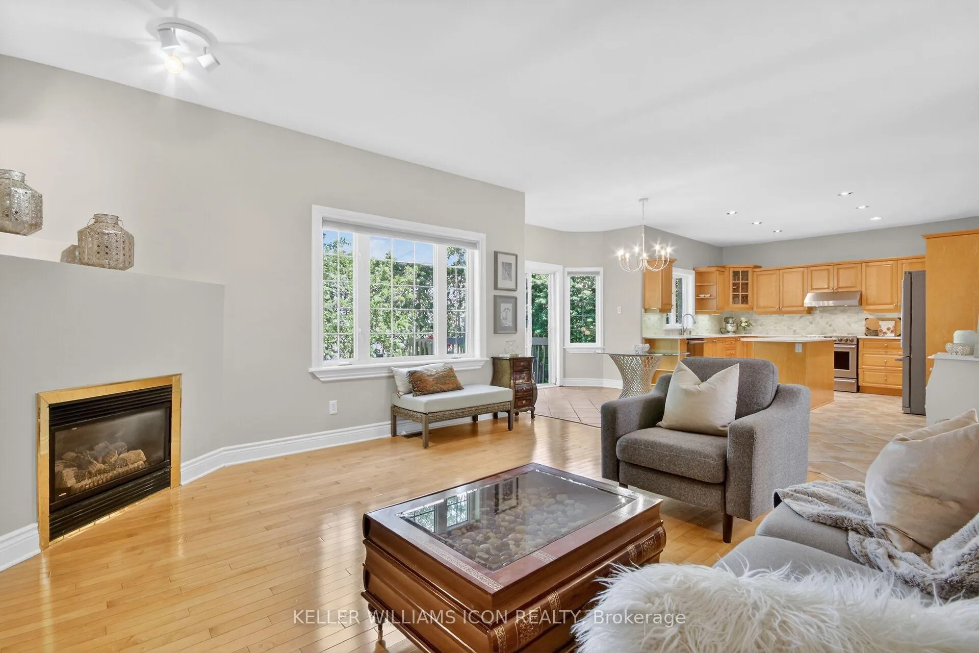 Photo 11 of 136 Shaughnessy Crescent, Ottawa, Kanata - Kanata Lakes/Heritage Hills — HOMEH