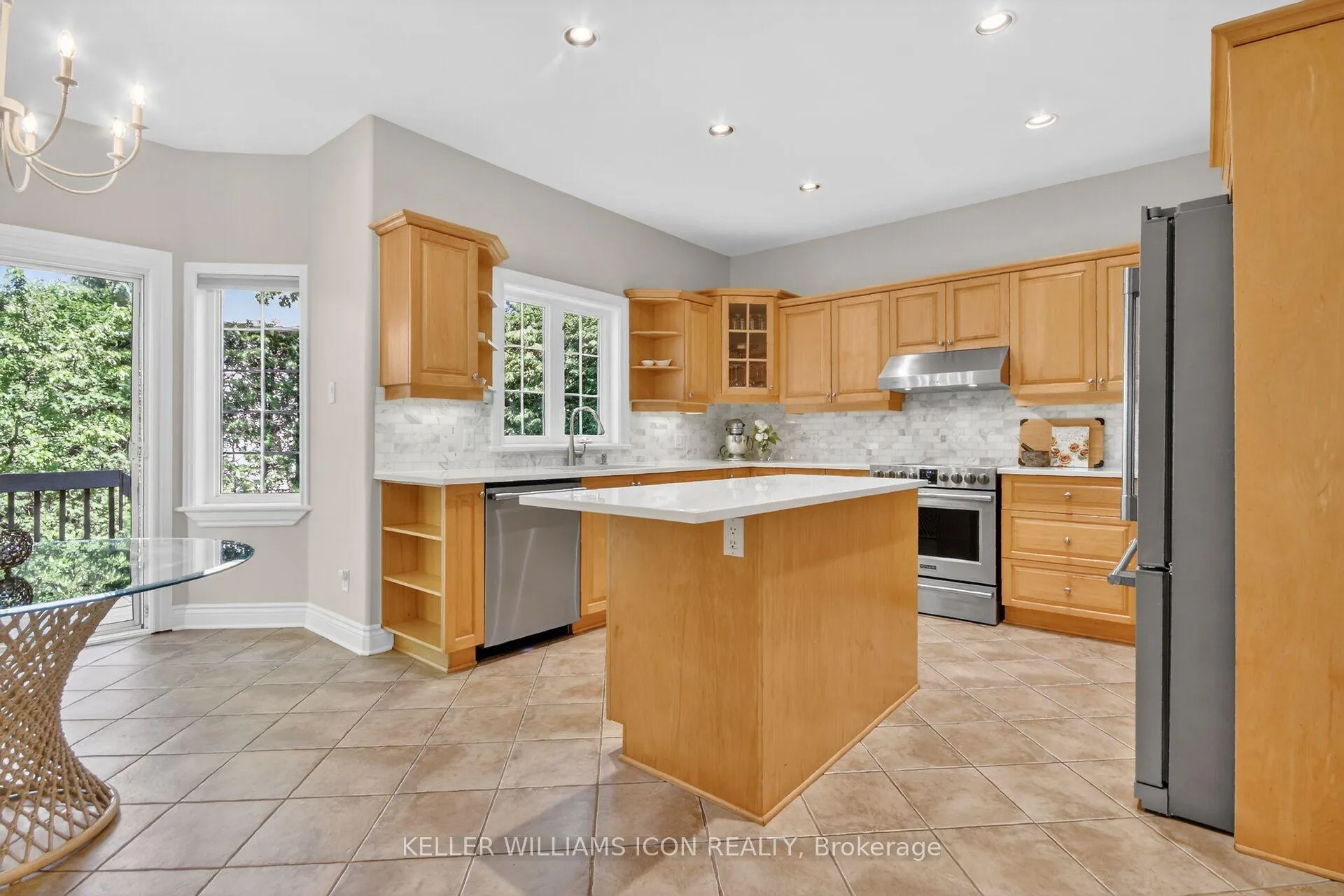 Photo 15 of 136 Shaughnessy Crescent, Ottawa, Kanata - Kanata Lakes/Heritage Hills — HOMEH