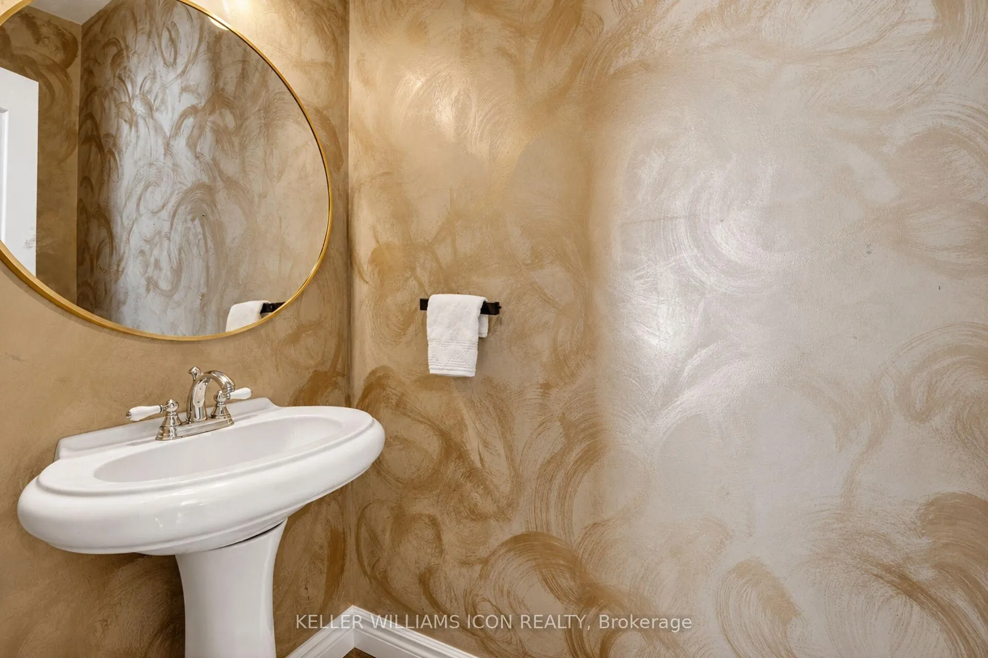 Photo 19 of 136 Shaughnessy Crescent, Ottawa, Kanata - Kanata Lakes/Heritage Hills — HOMEH