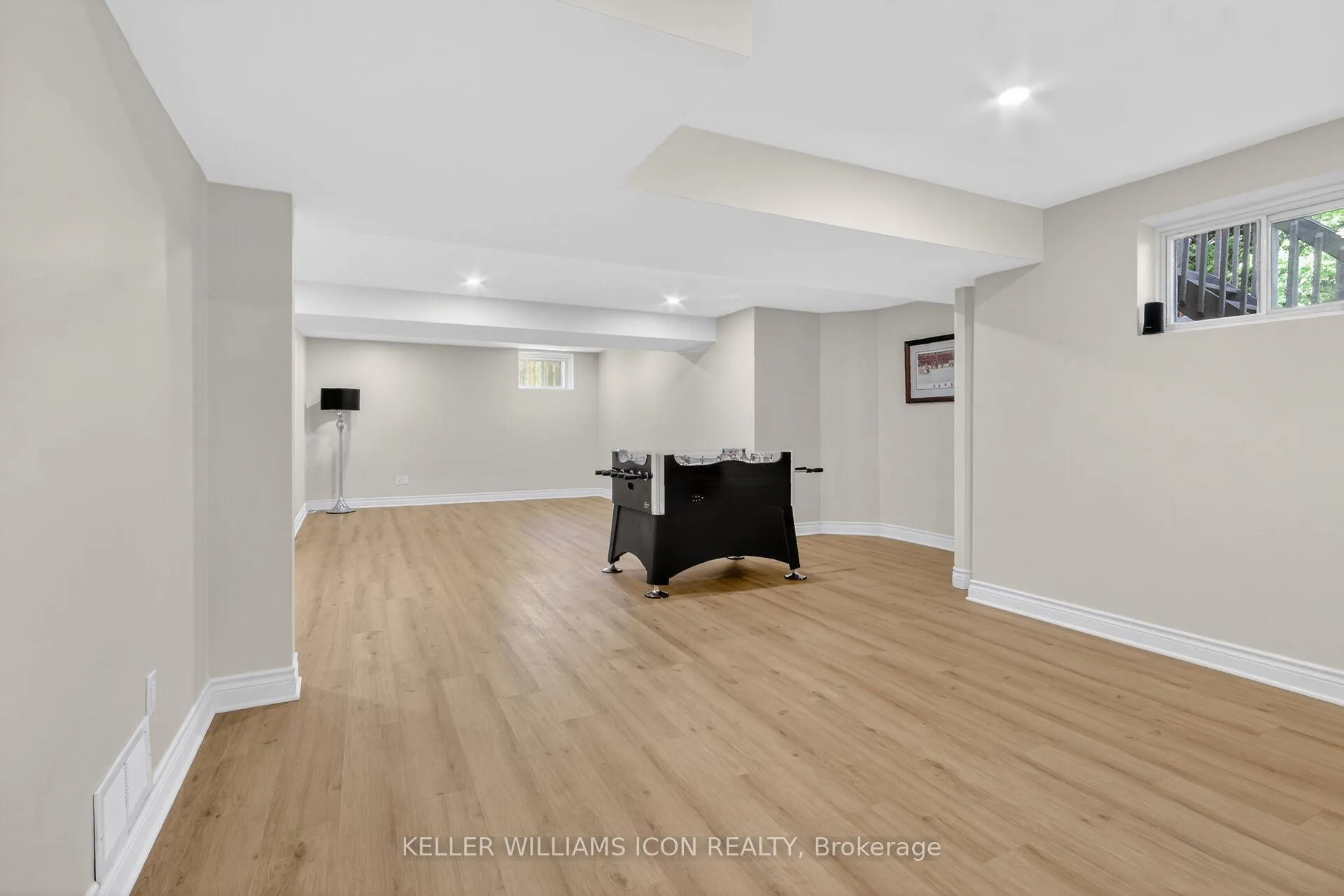 Photo 34 of 136 Shaughnessy Crescent, Ottawa, Kanata - Kanata Lakes/Heritage Hills — HOMEH
