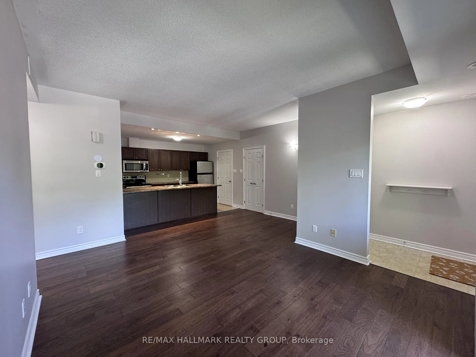 Photo 5 of Unit 19, 140 Mocha Private, Ottawa, Blossom Park/Kemp Park/Findlay Creek — HOMEH