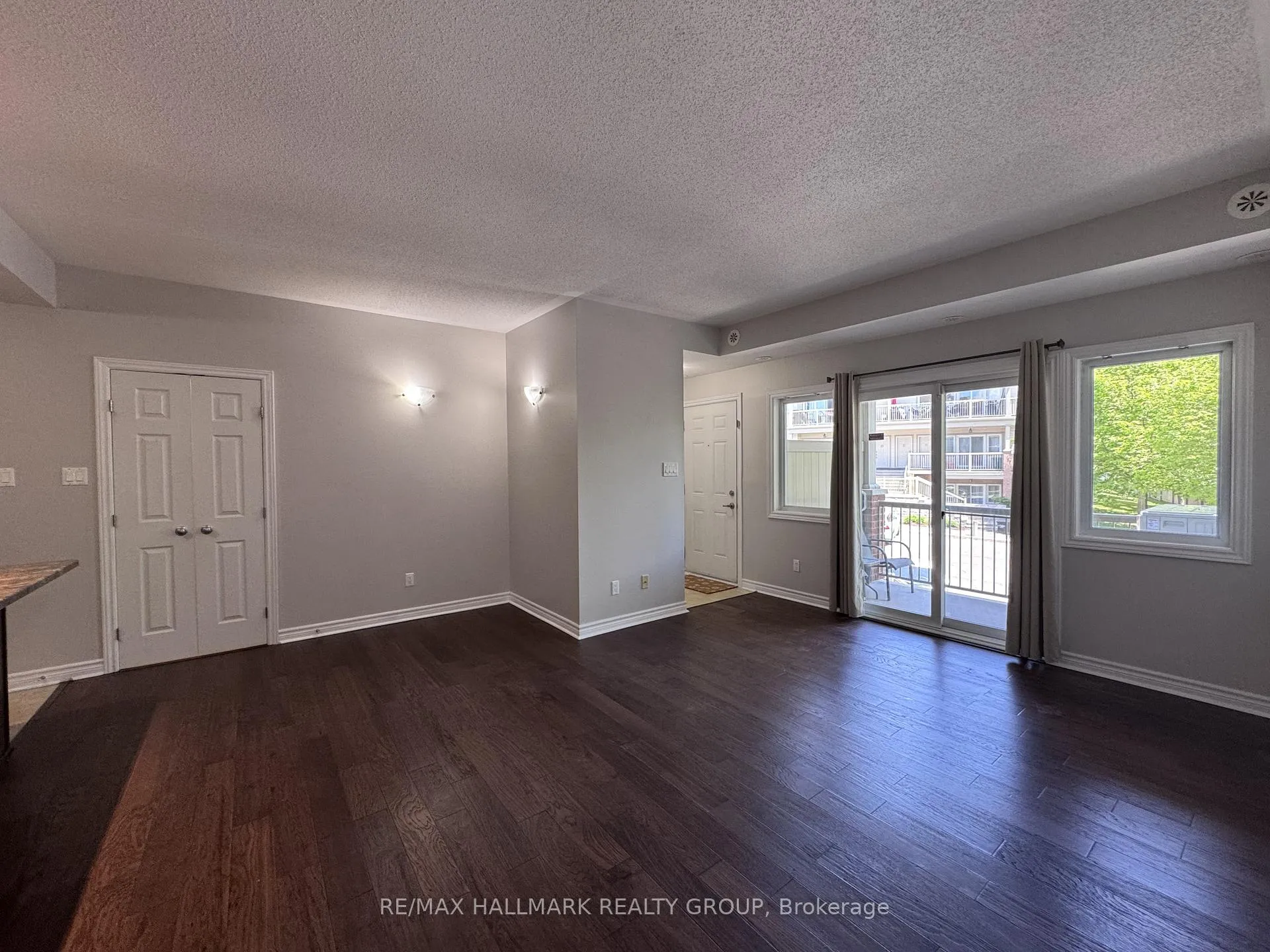 Photo 6 of Unit 19, 140 Mocha Private, Ottawa, Blossom Park/Kemp Park/Findlay Creek — HOMEH