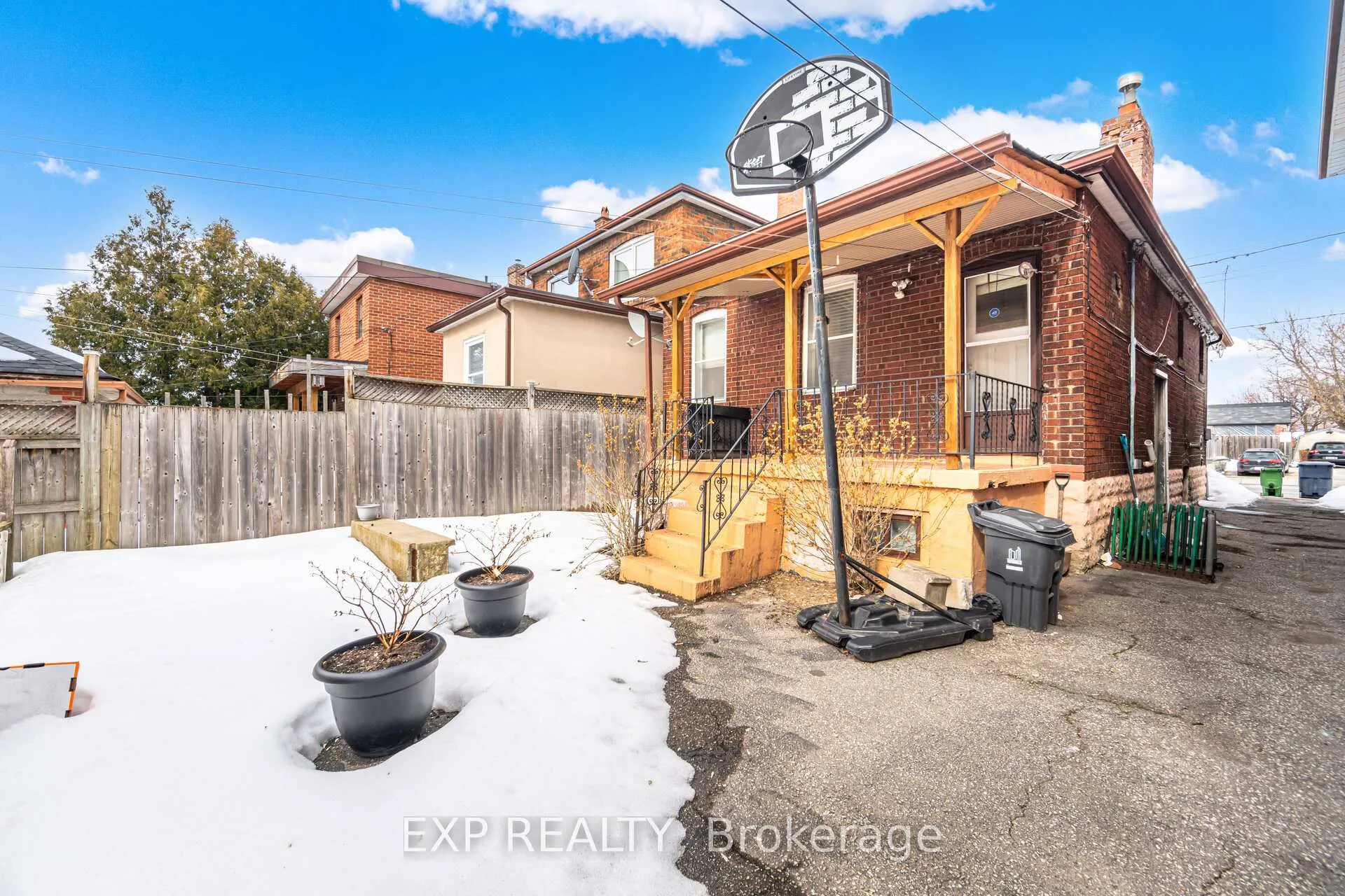 Photo 25 of 105 Rogers Road, Toronto, Oakwood Village — HOMEH