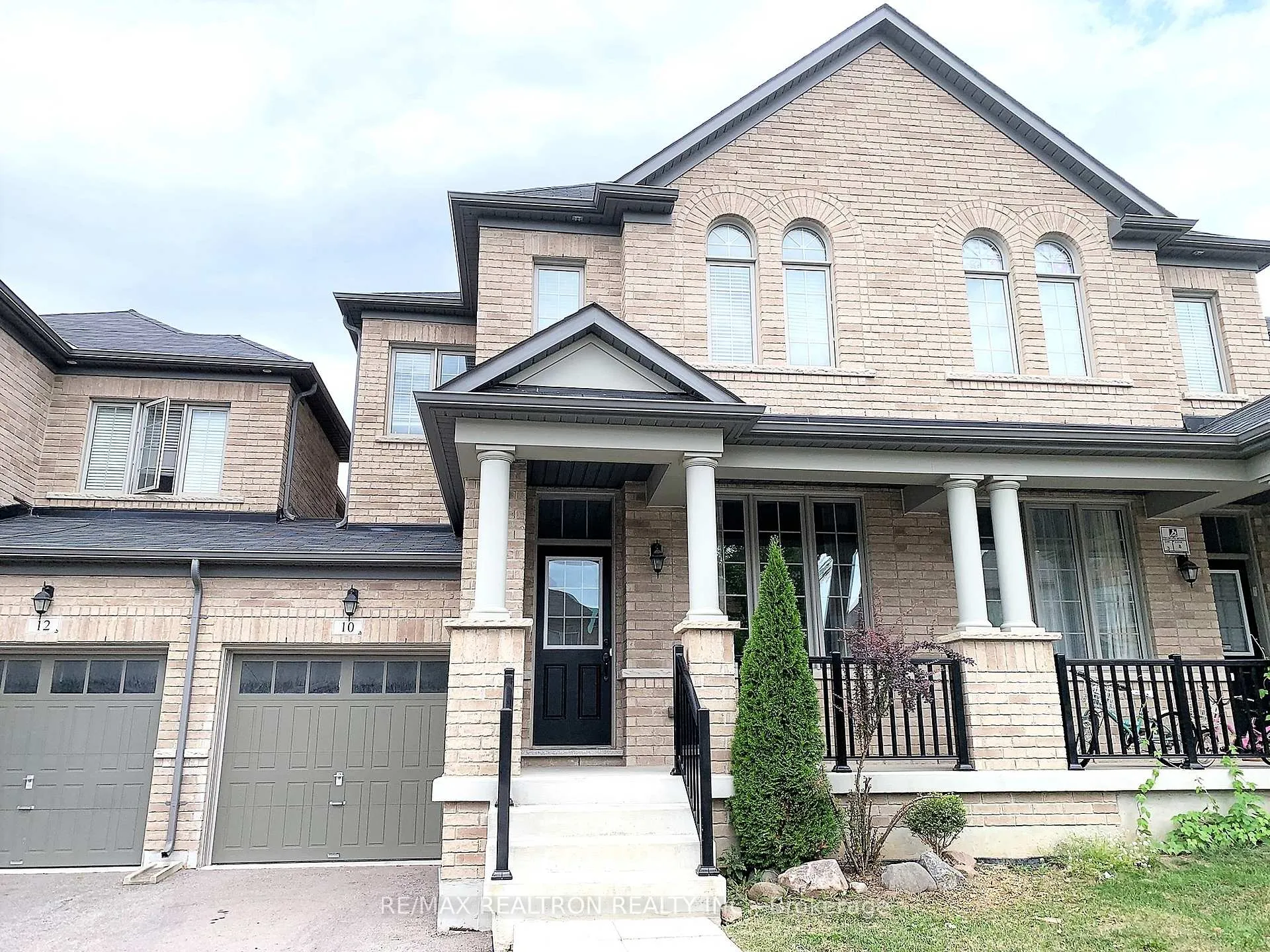 Photo 1 of 10 James Glover Drive, Markham, Berczy — HOMEH