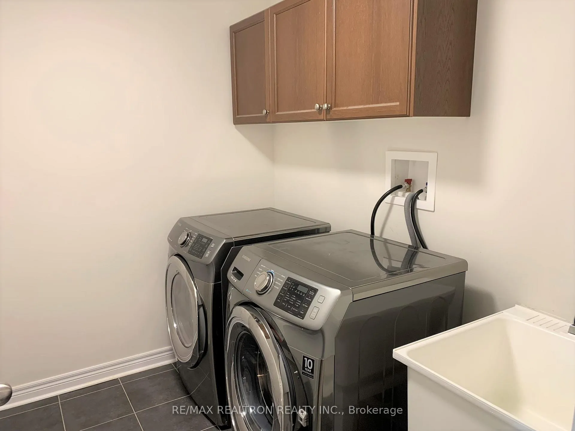 Photo 23 of 10 James Glover Drive, Markham, Berczy — HOMEH