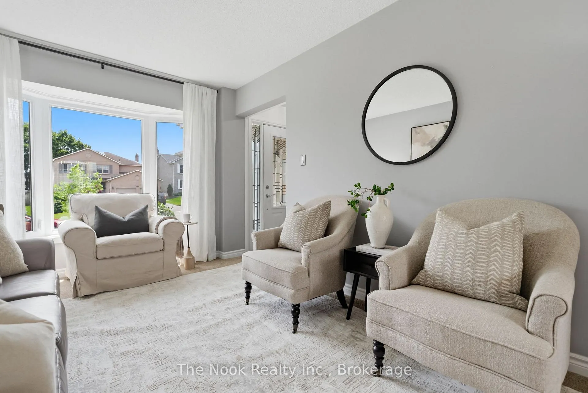 Photo 5 of 865 Lochness Crescent, Oshawa, McLaughlin — HOMEH