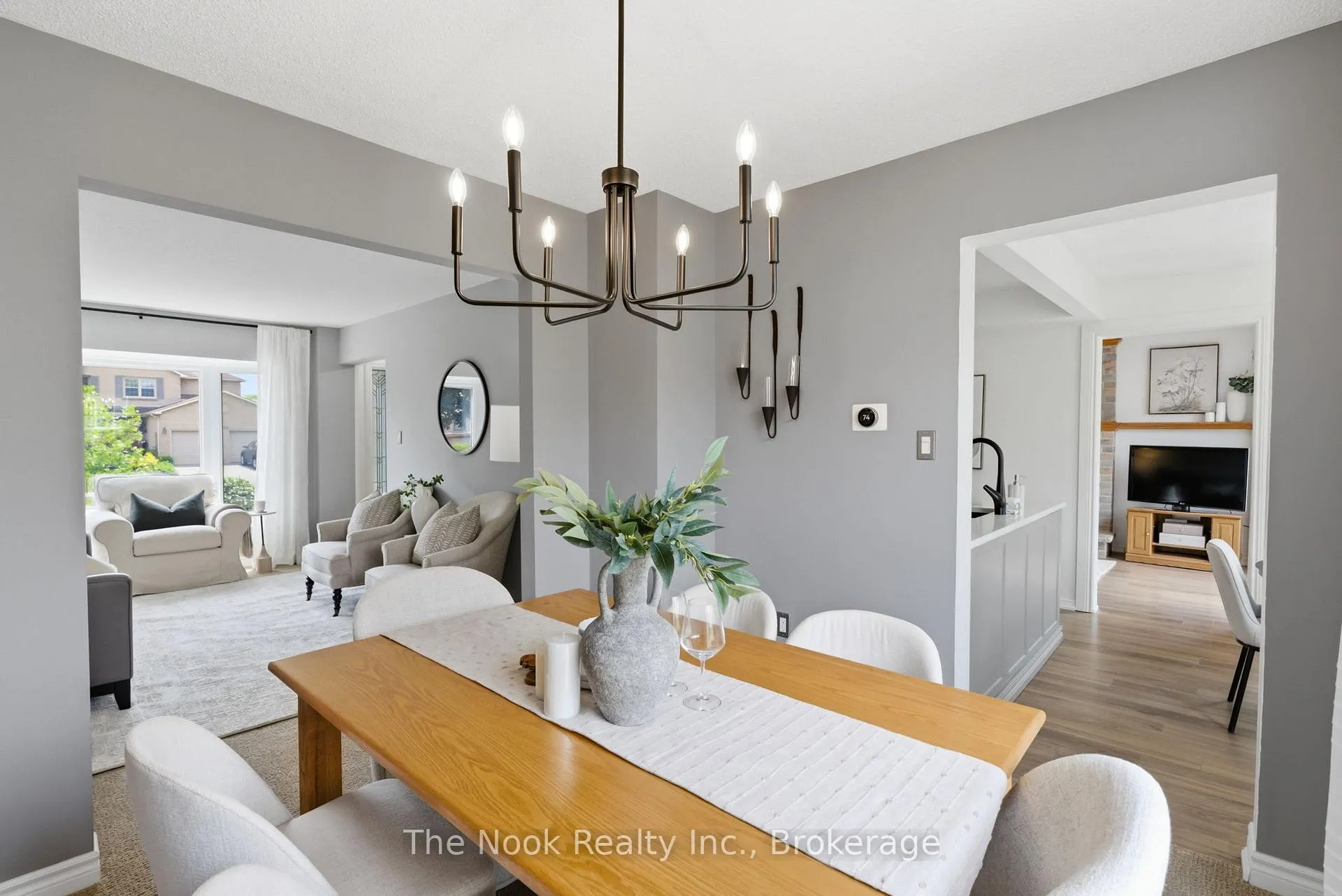 Photo 8 of 865 Lochness Crescent, Oshawa, McLaughlin — HOMEH