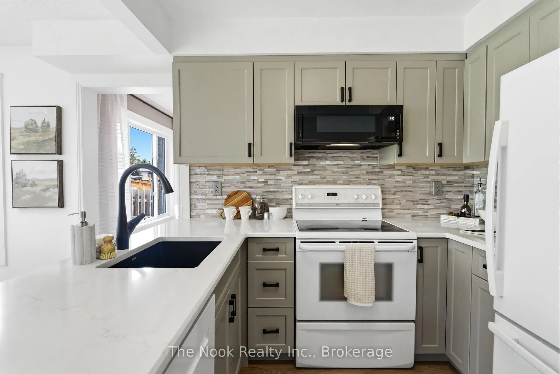 Photo 14 of 865 Lochness Crescent, Oshawa, McLaughlin — HOMEH