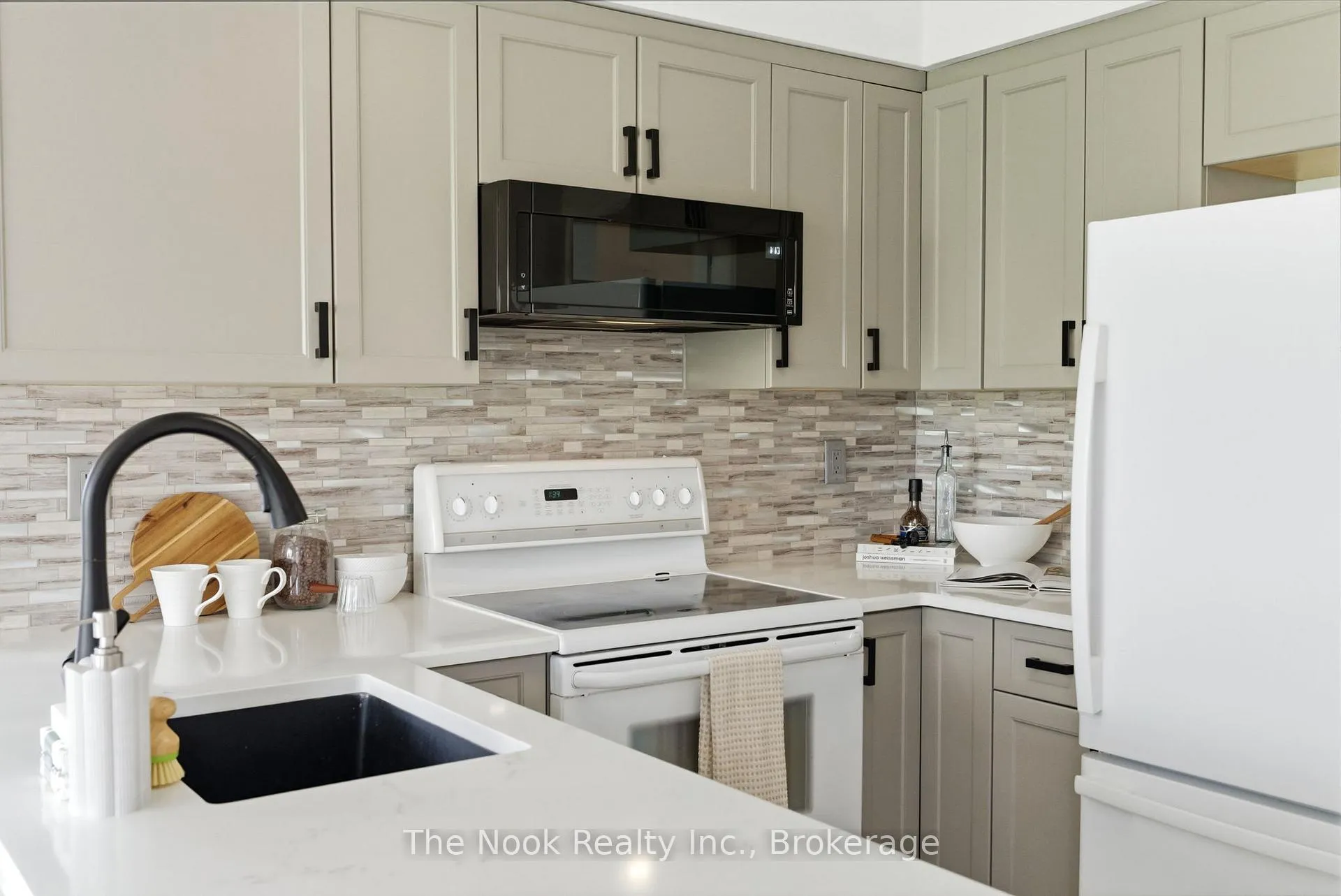 Photo 16 of 865 Lochness Crescent, Oshawa, McLaughlin — HOMEH