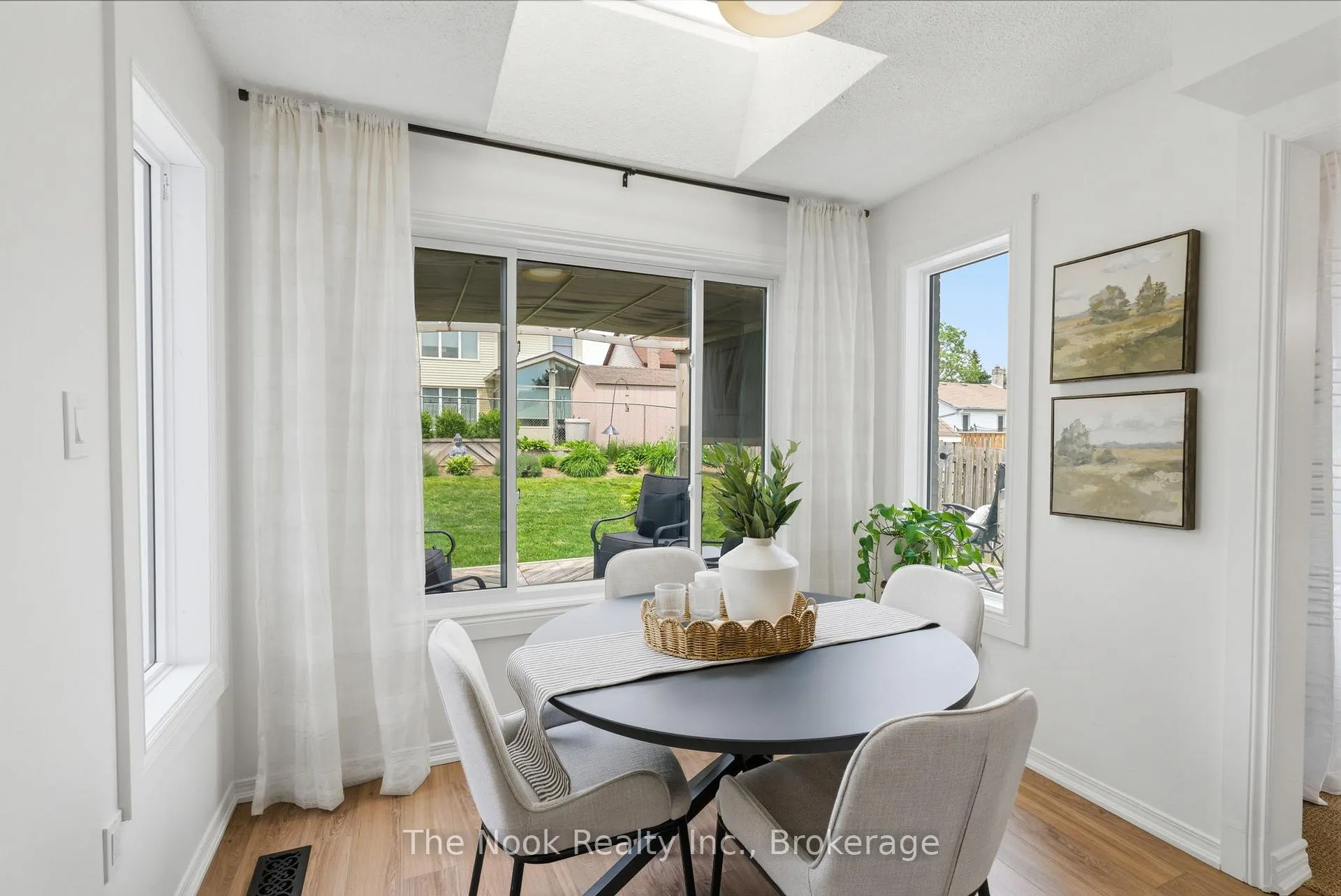 Photo 18 of 865 Lochness Crescent, Oshawa, McLaughlin — HOMEH