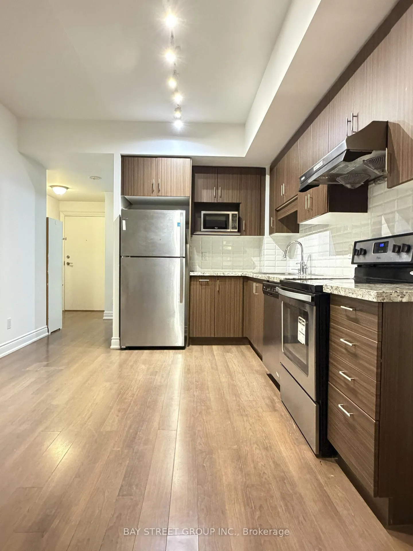 Photo 2 of Unit 601, 38 Cedarland Drive, Markham, Unionville — HOMEH